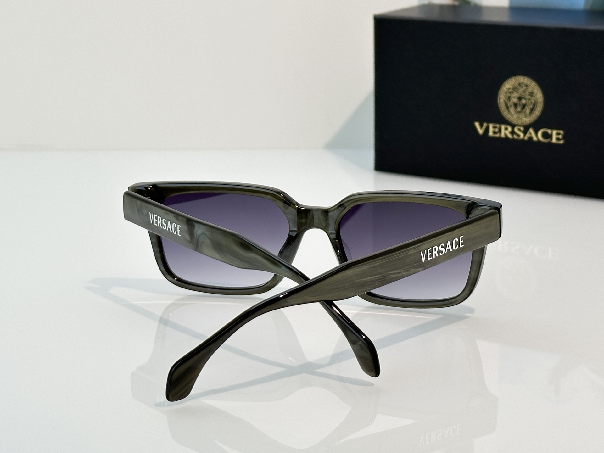 Designer Sunglasses VE2196