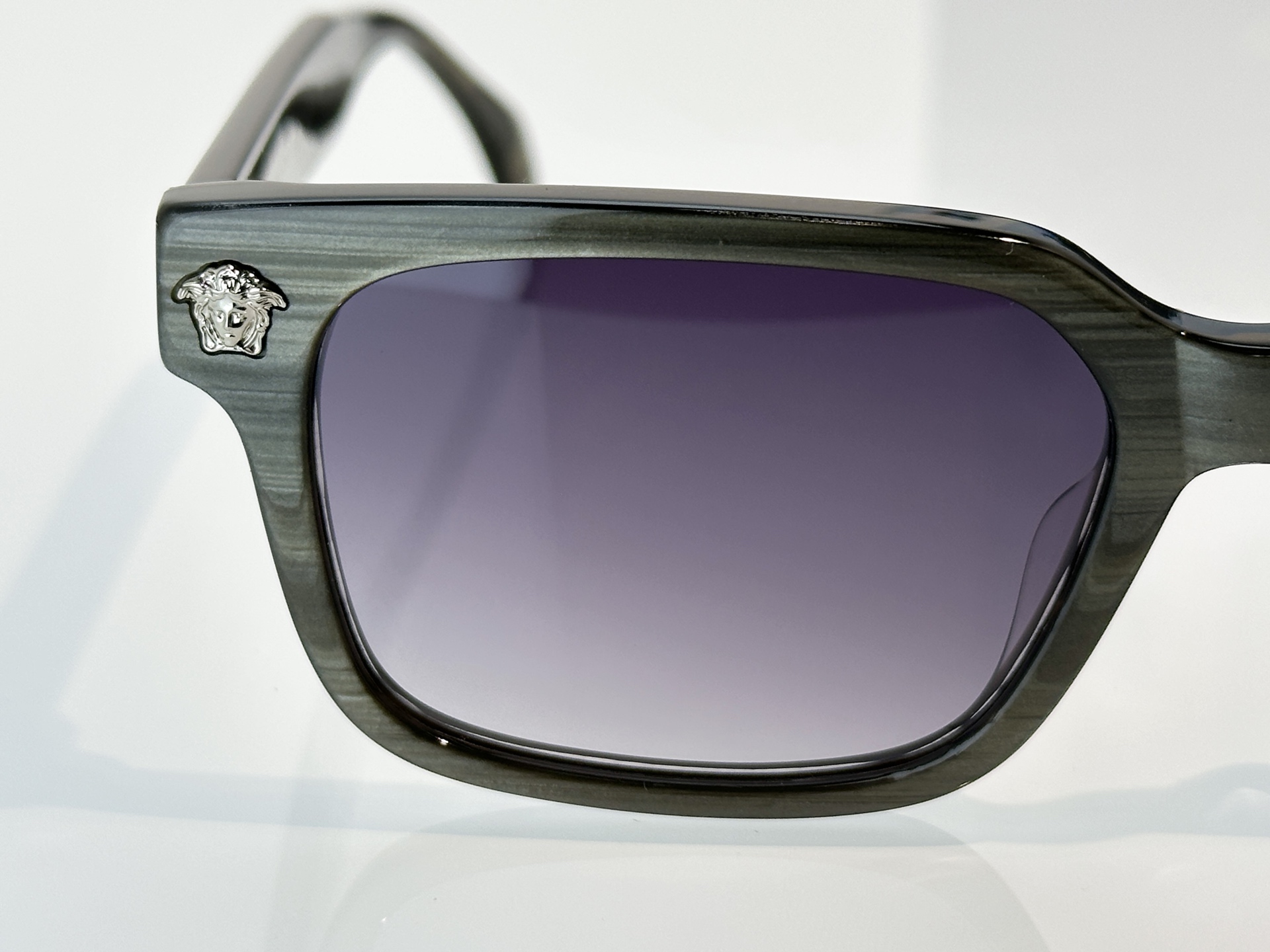 Designer Sunglasses VE2196