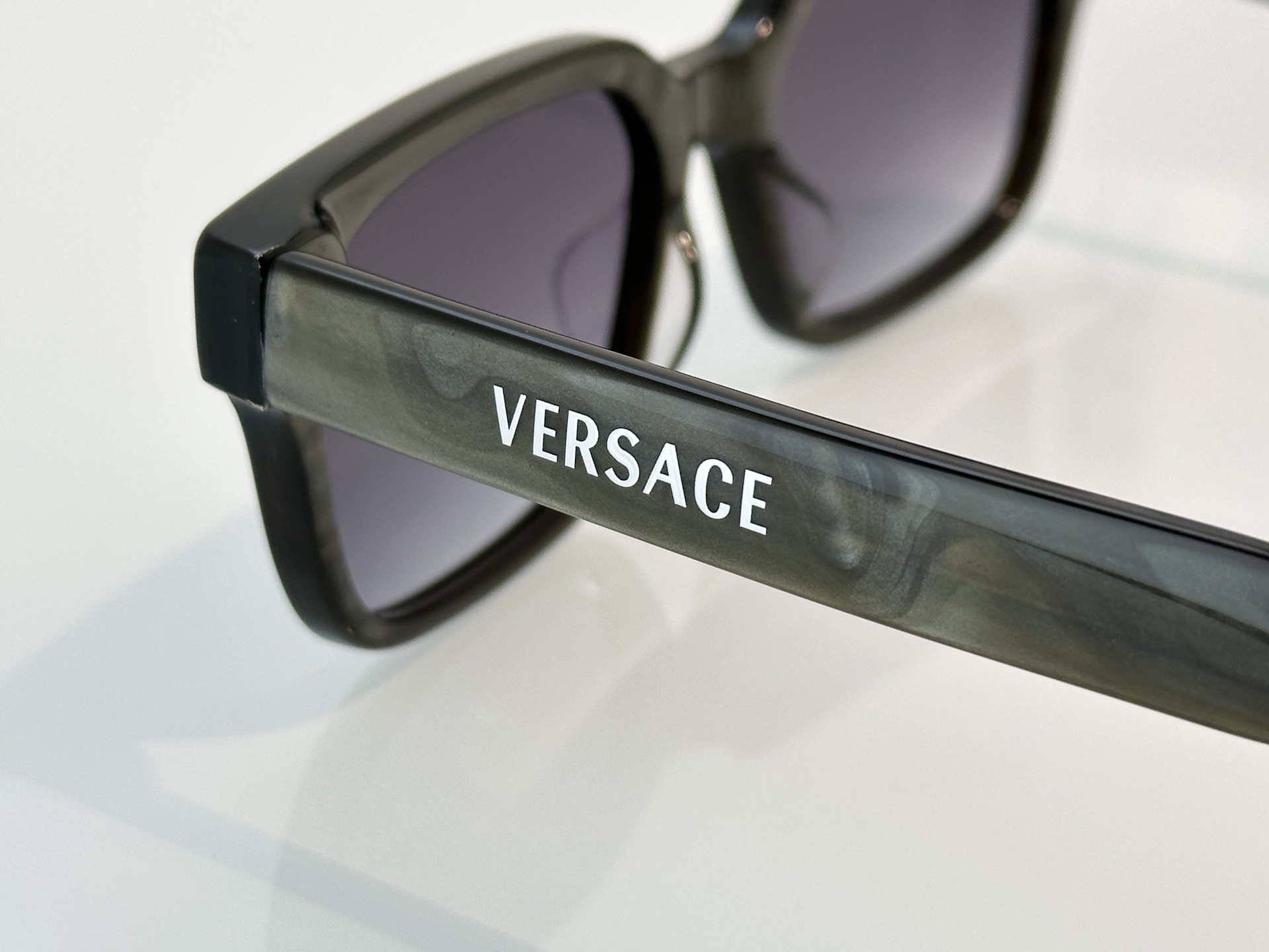 Designer Sunglasses VE2196