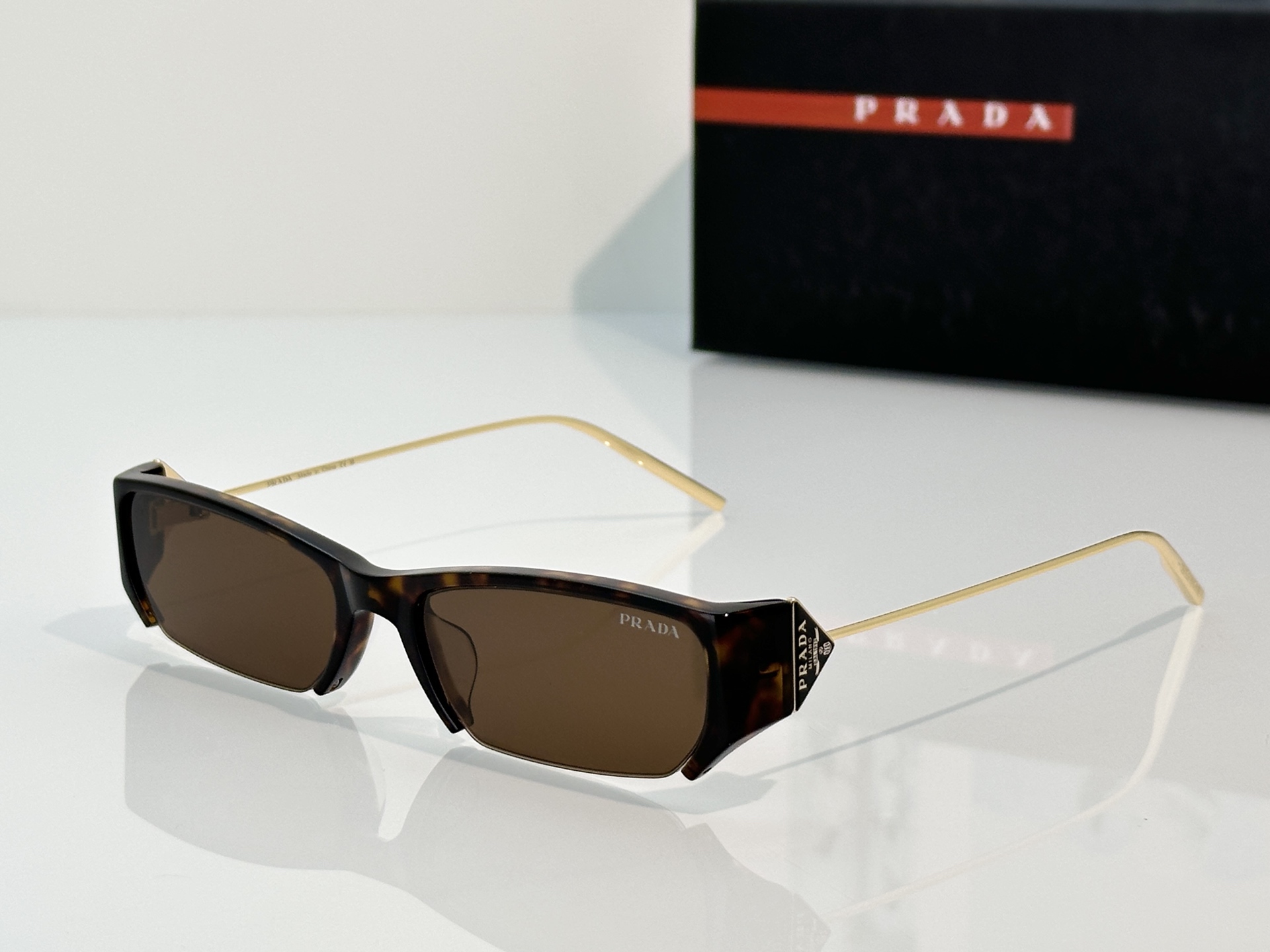 Designer Sunglasses PRD63S