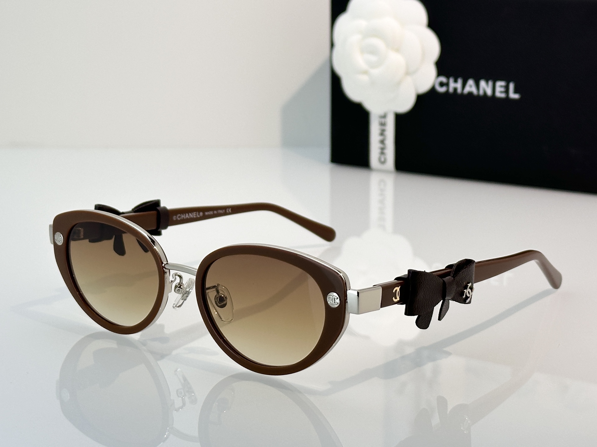 Chanel Sunglasses CH9188