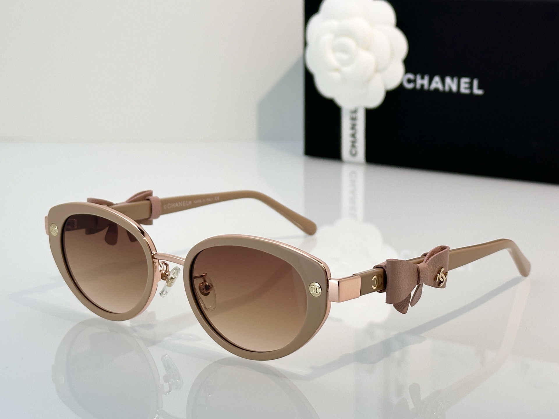 Chanel Sunglasses CH9188