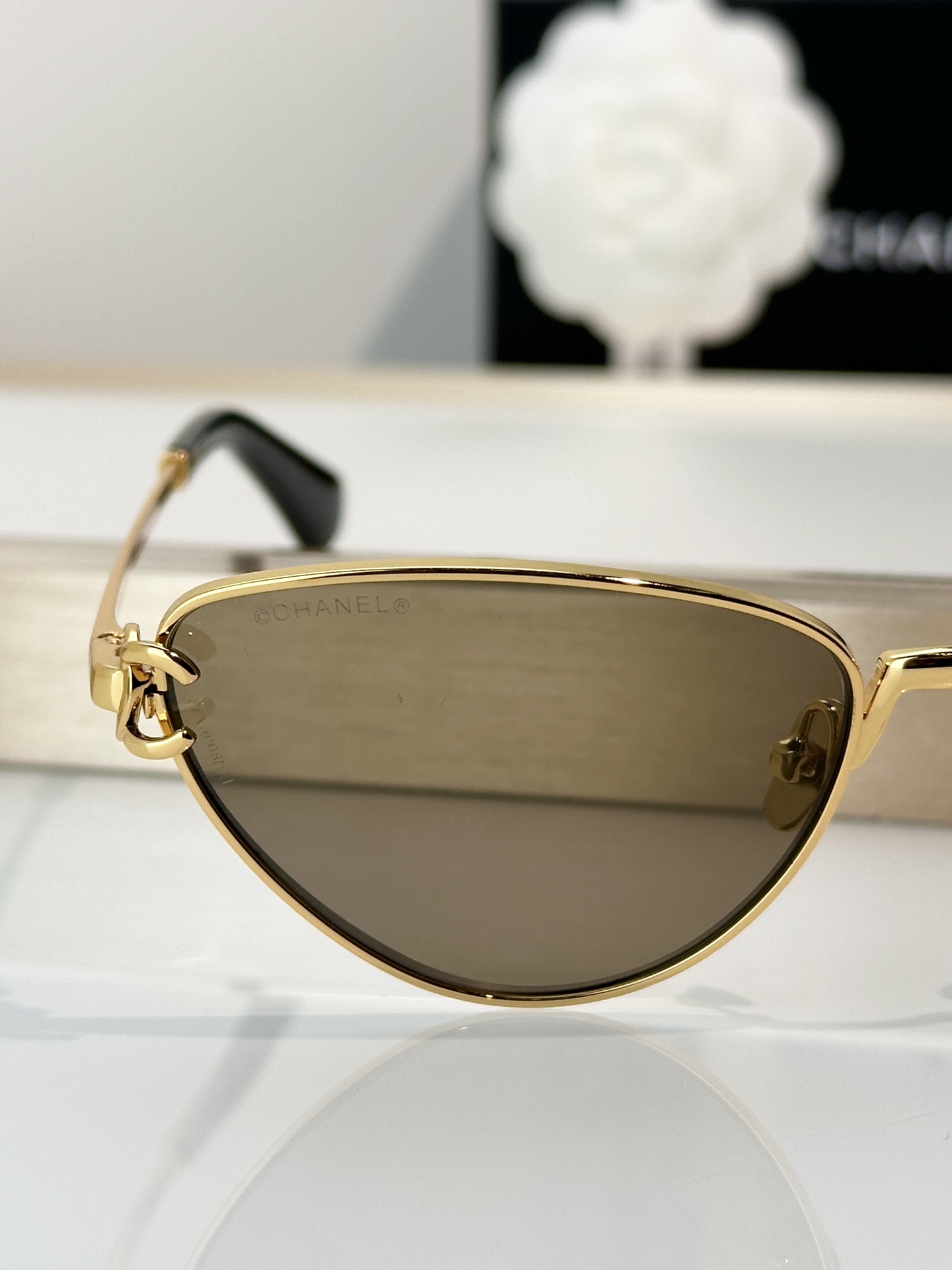 Chanel Sunglasses CH4305