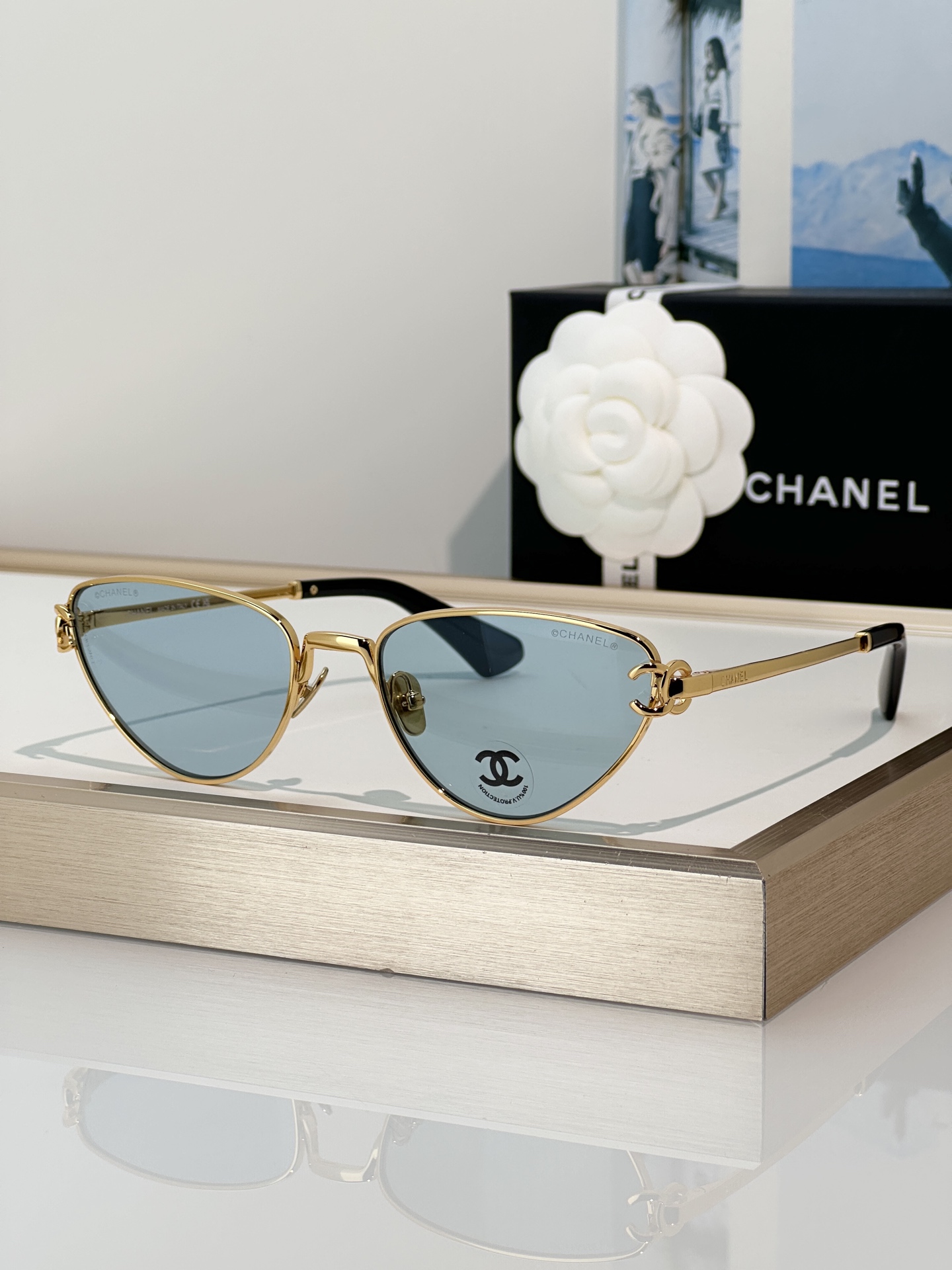 Chanel Sunglasses CH4305