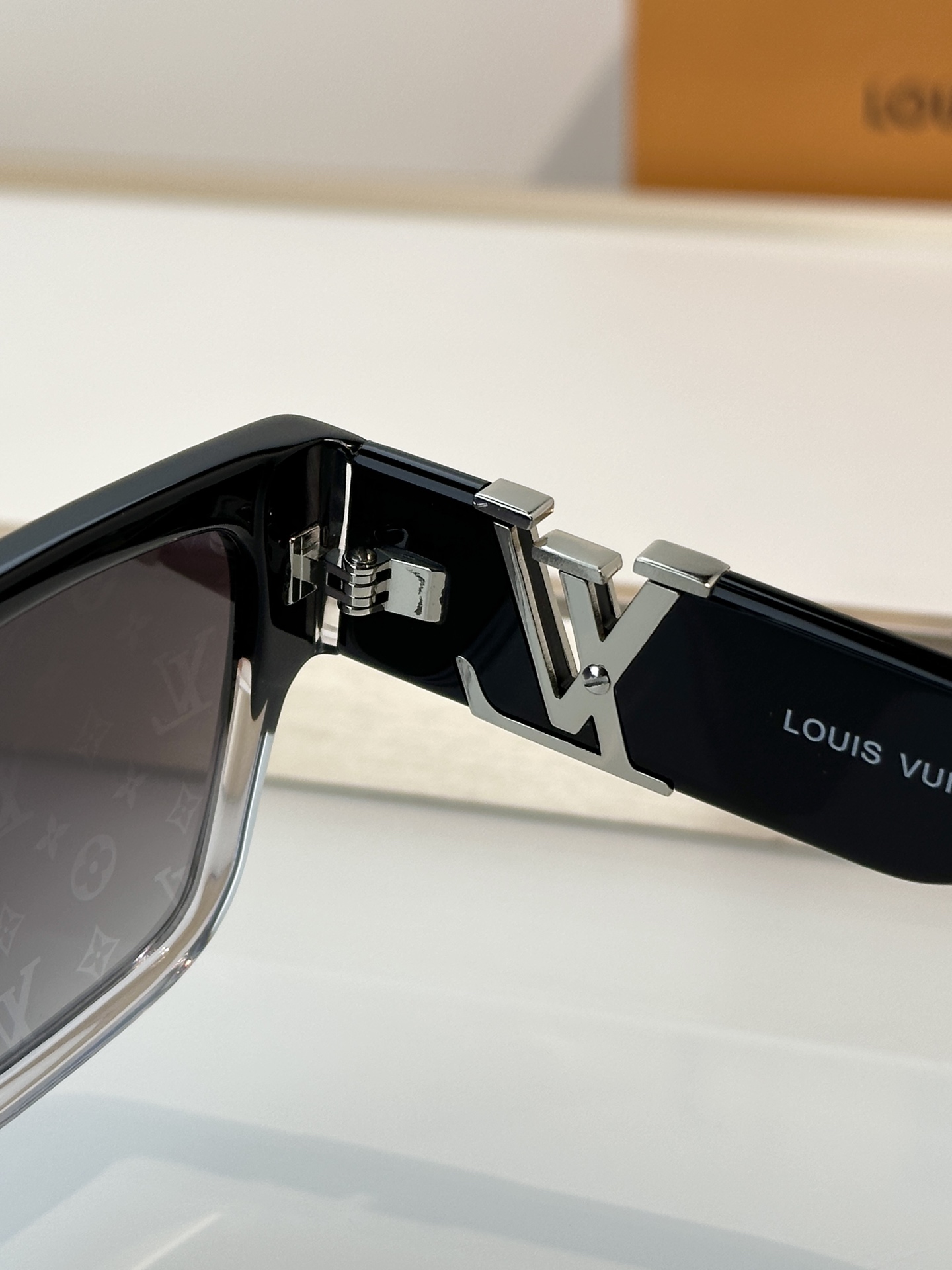 Designer Sunglasses Z2178E