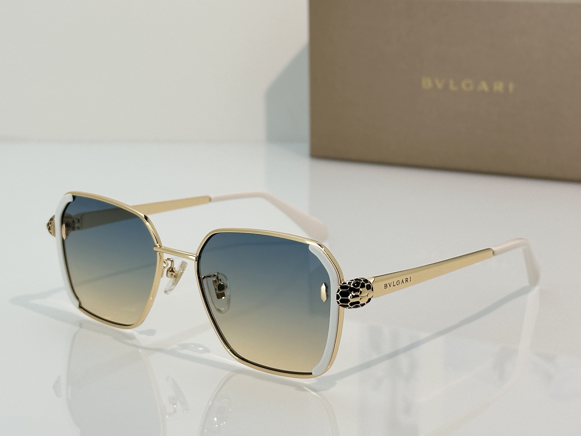 Bvlgari Sunglasses BV40095