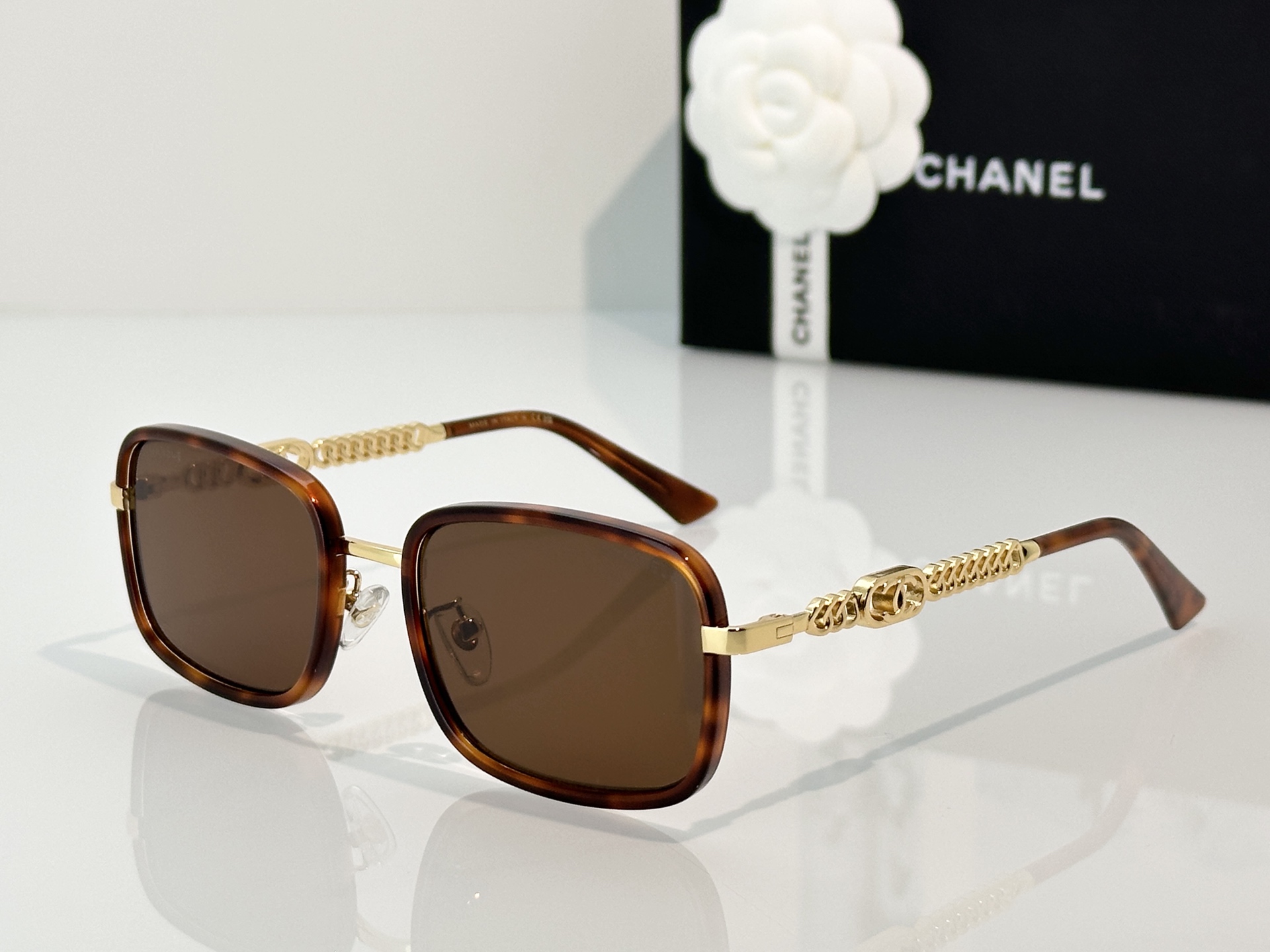 Chanel Sunglasses CH7289B