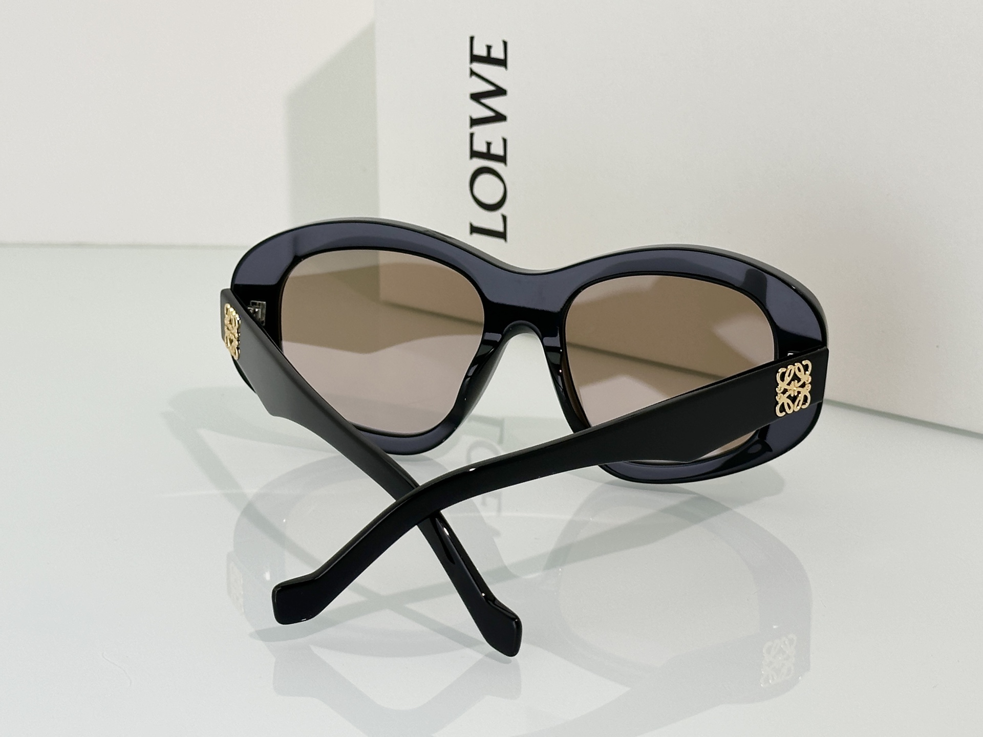 Loewe Sunglasses LW40181I