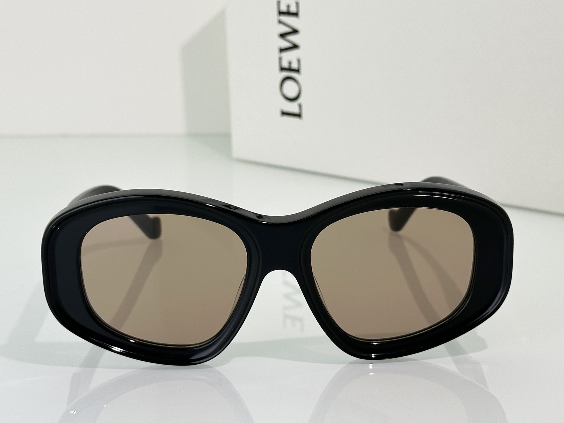 Loewe Sunglasses LW40181I