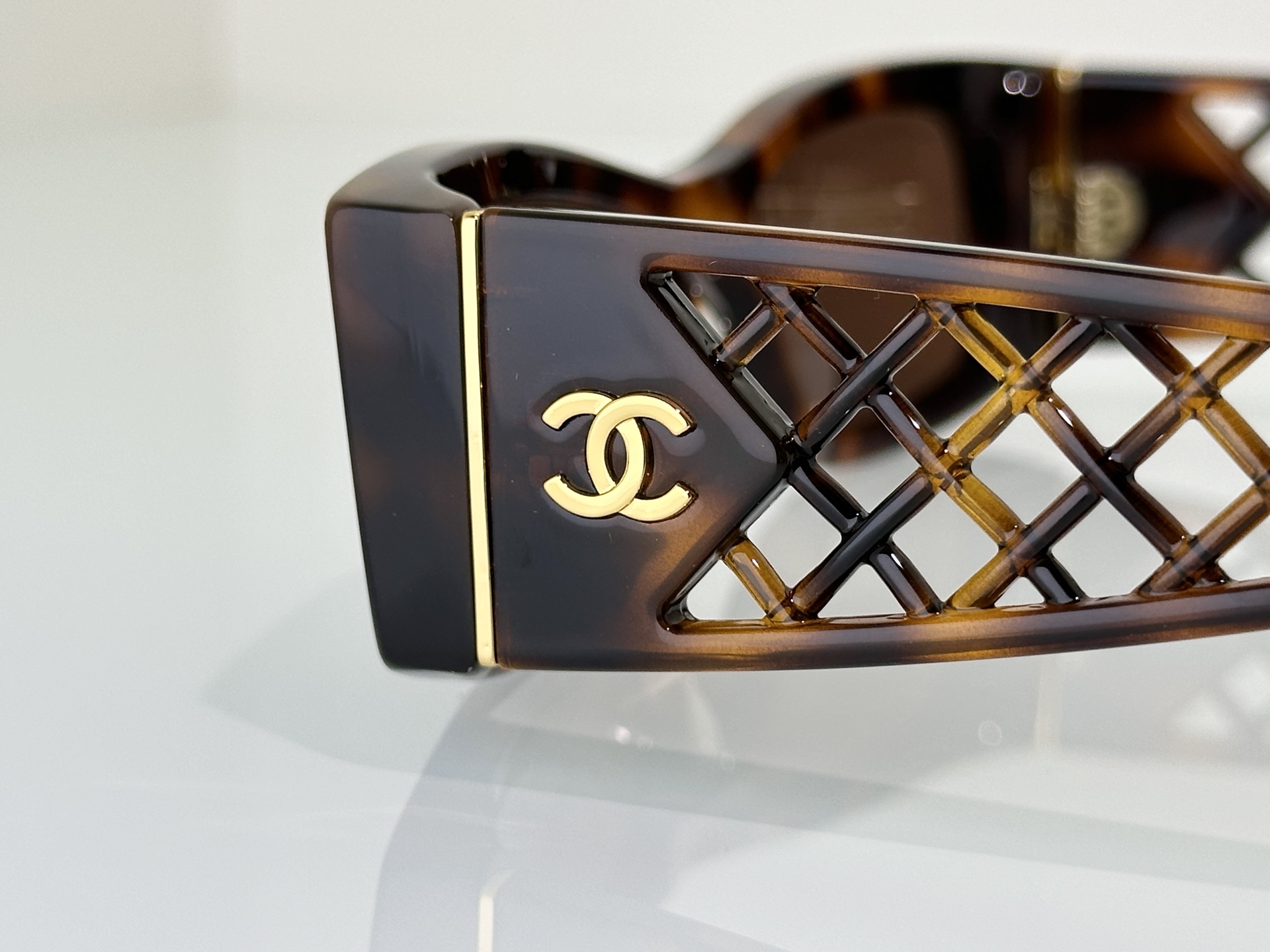 Chanel Sunglasses CH5566