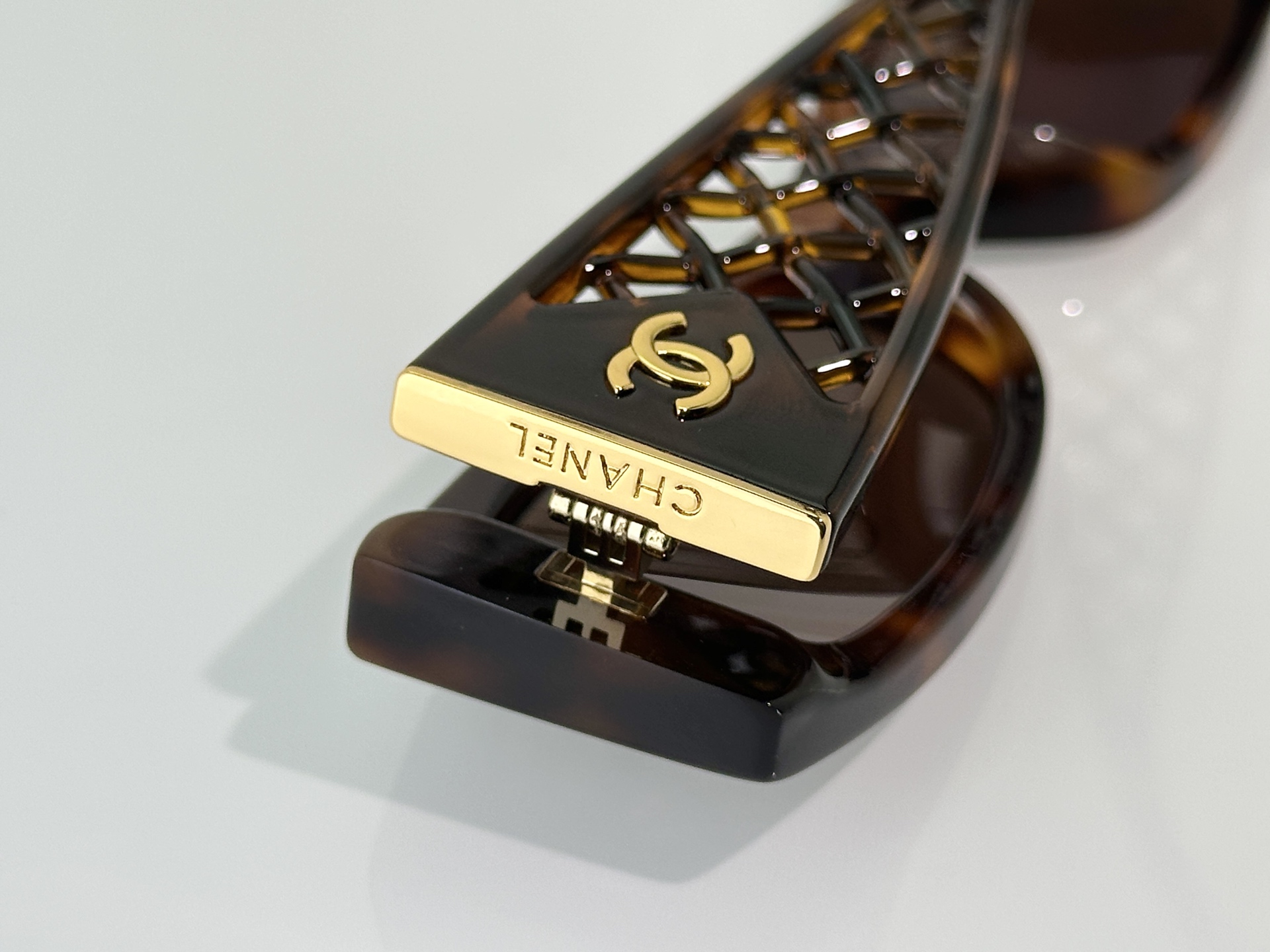 Chanel Sunglasses CH5566