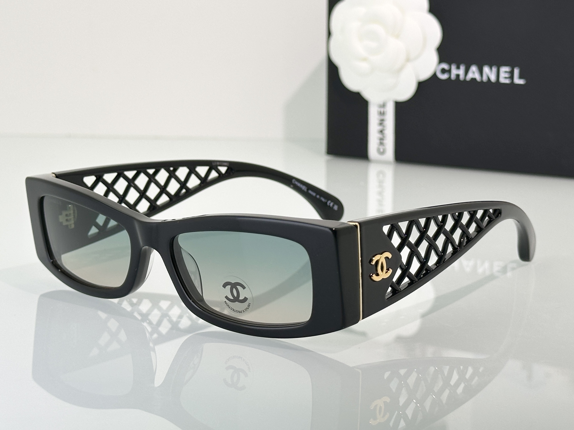Chanel Sunglasses CH5566