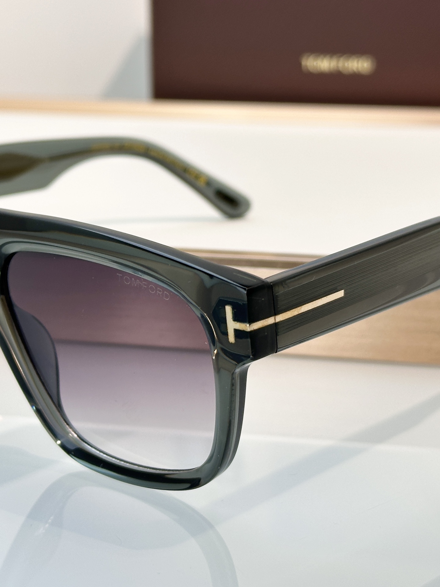 Designer Sunglasses FT1201