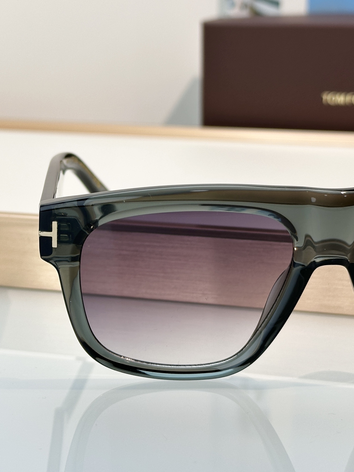Designer Sunglasses FT1201