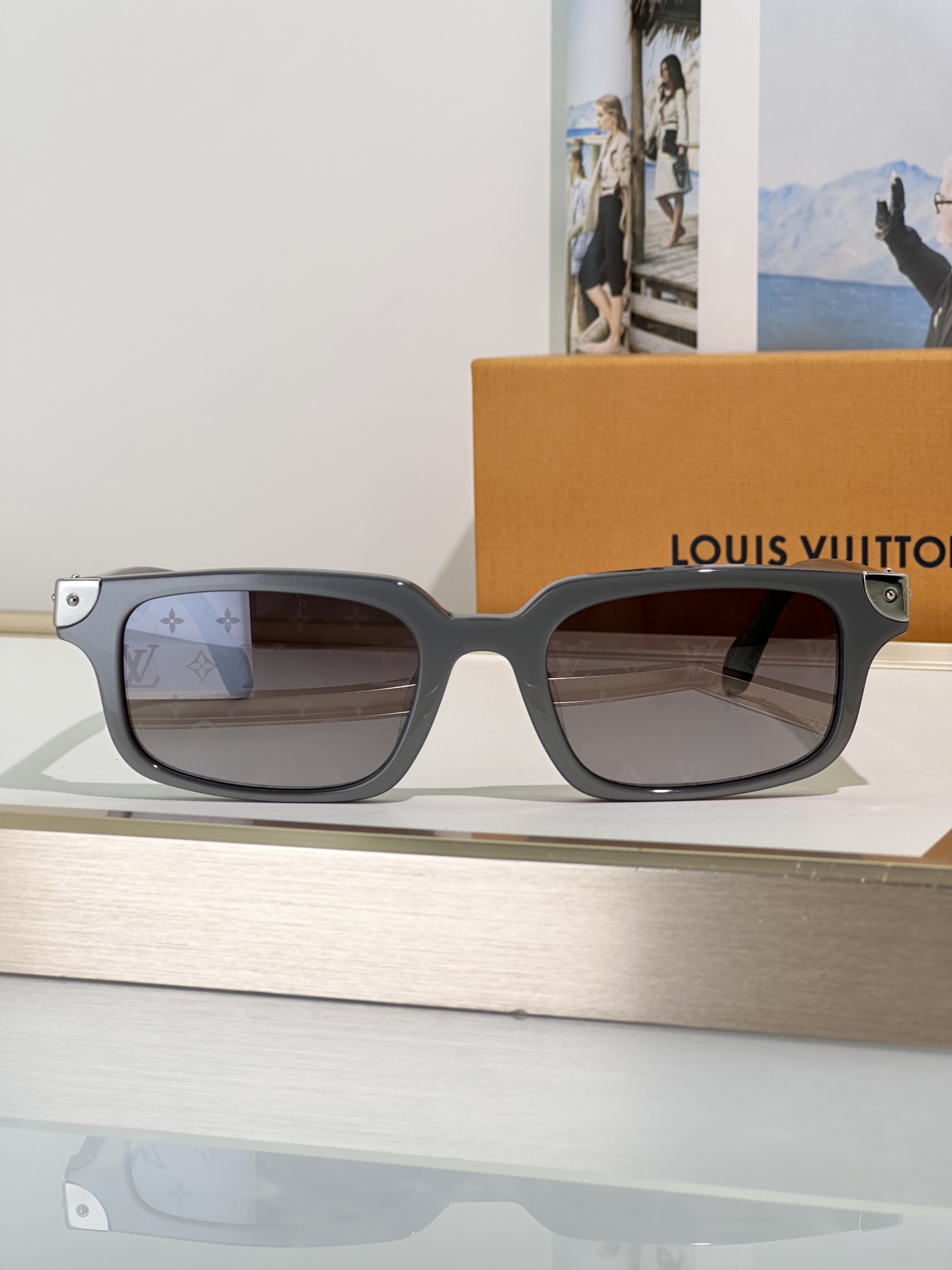Louis Vuitton Sunglasses Z3595W