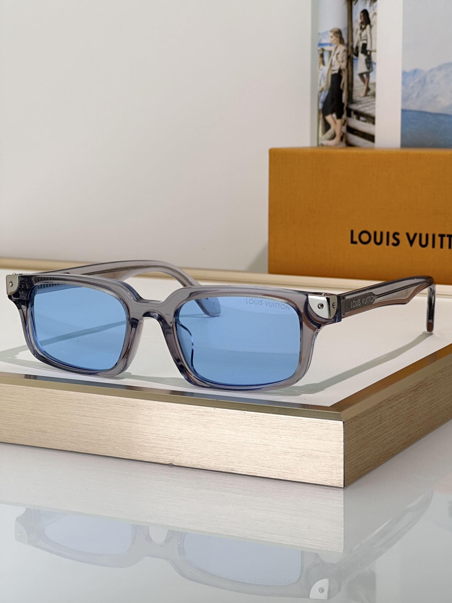 Louis Vuitton Sunglasses Z3595W