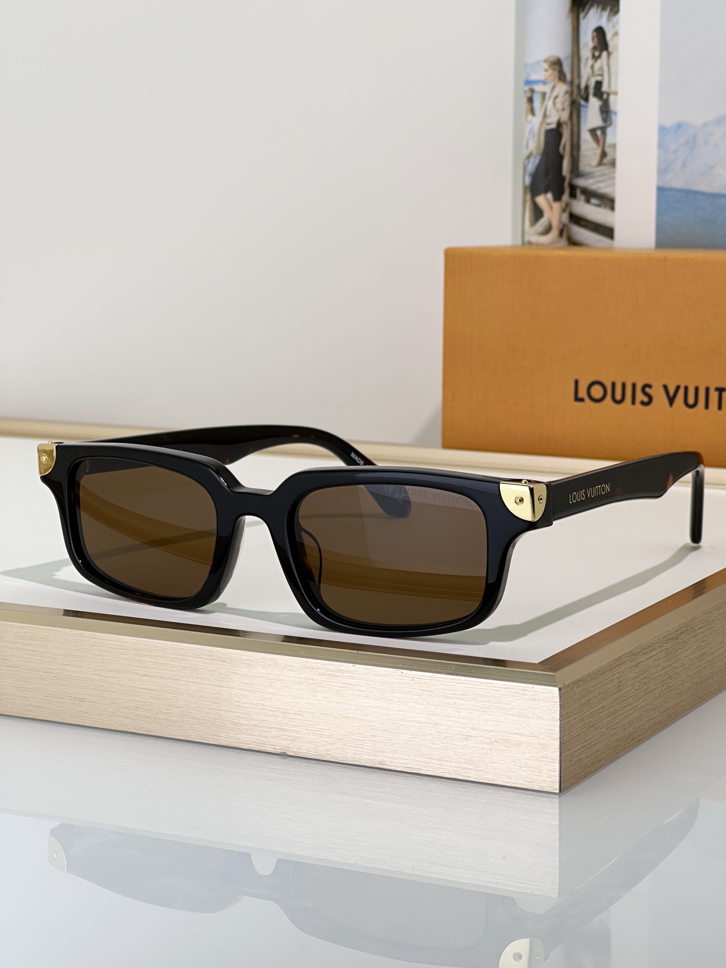 Louis Vuitton Sunglasses Z3595W