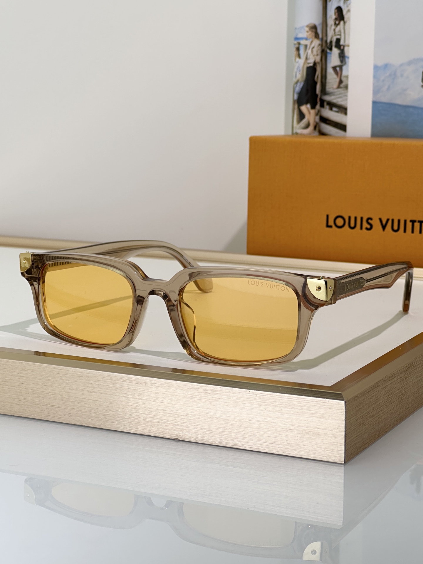 Louis Vuitton Sunglasses Z3595W