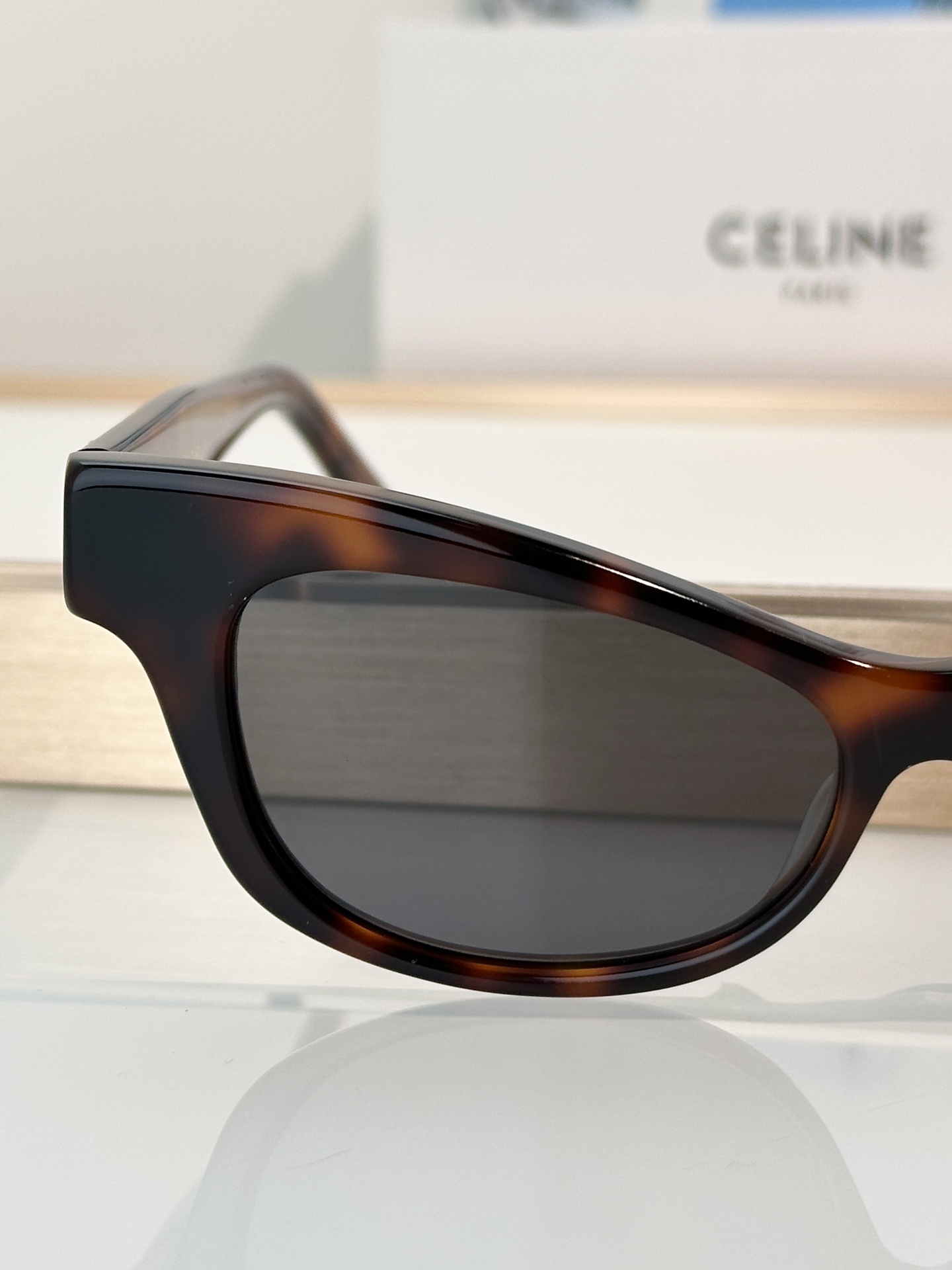 Designer Sunglasses CL40352U