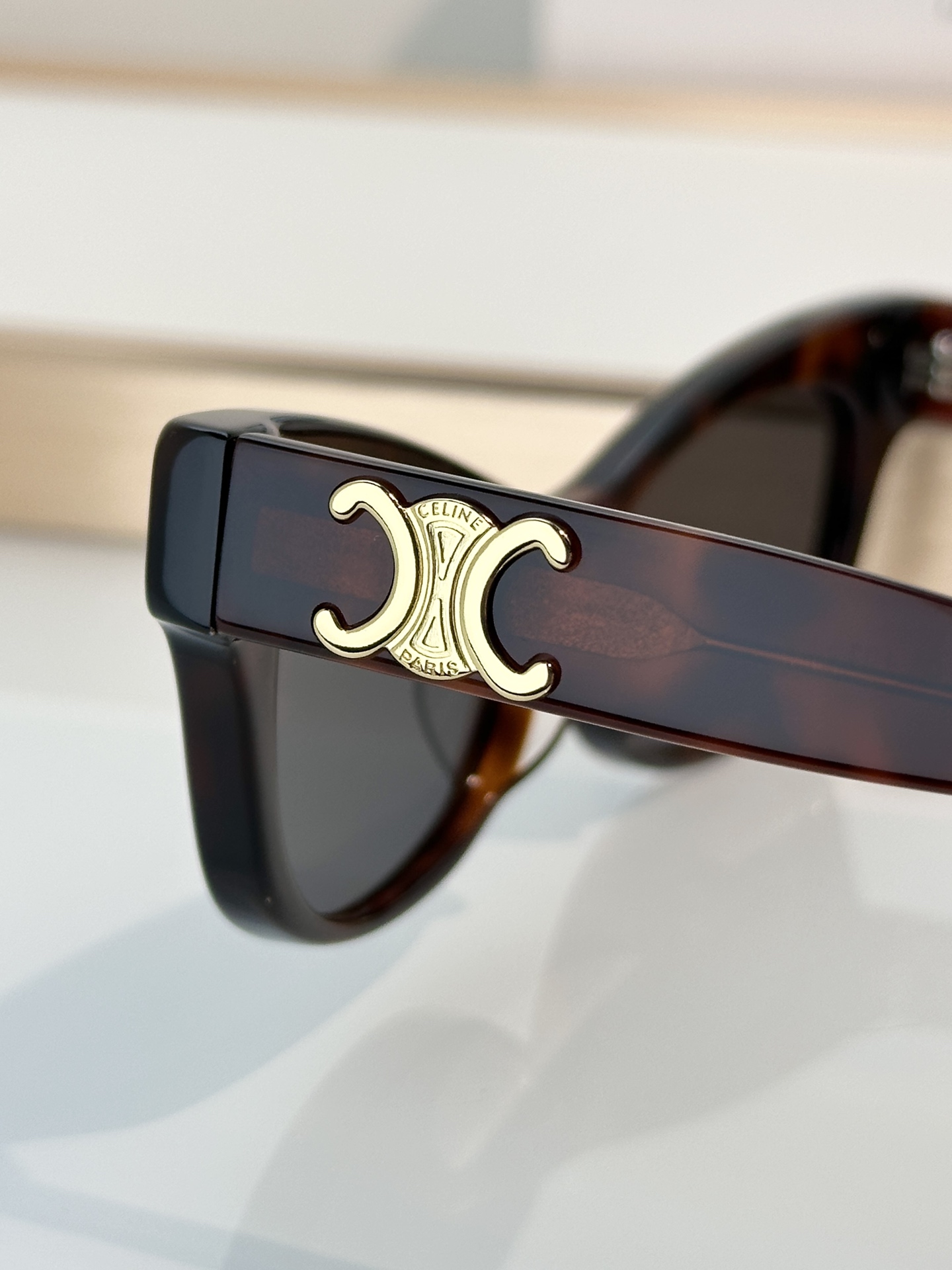 Designer Sunglasses CL40352U