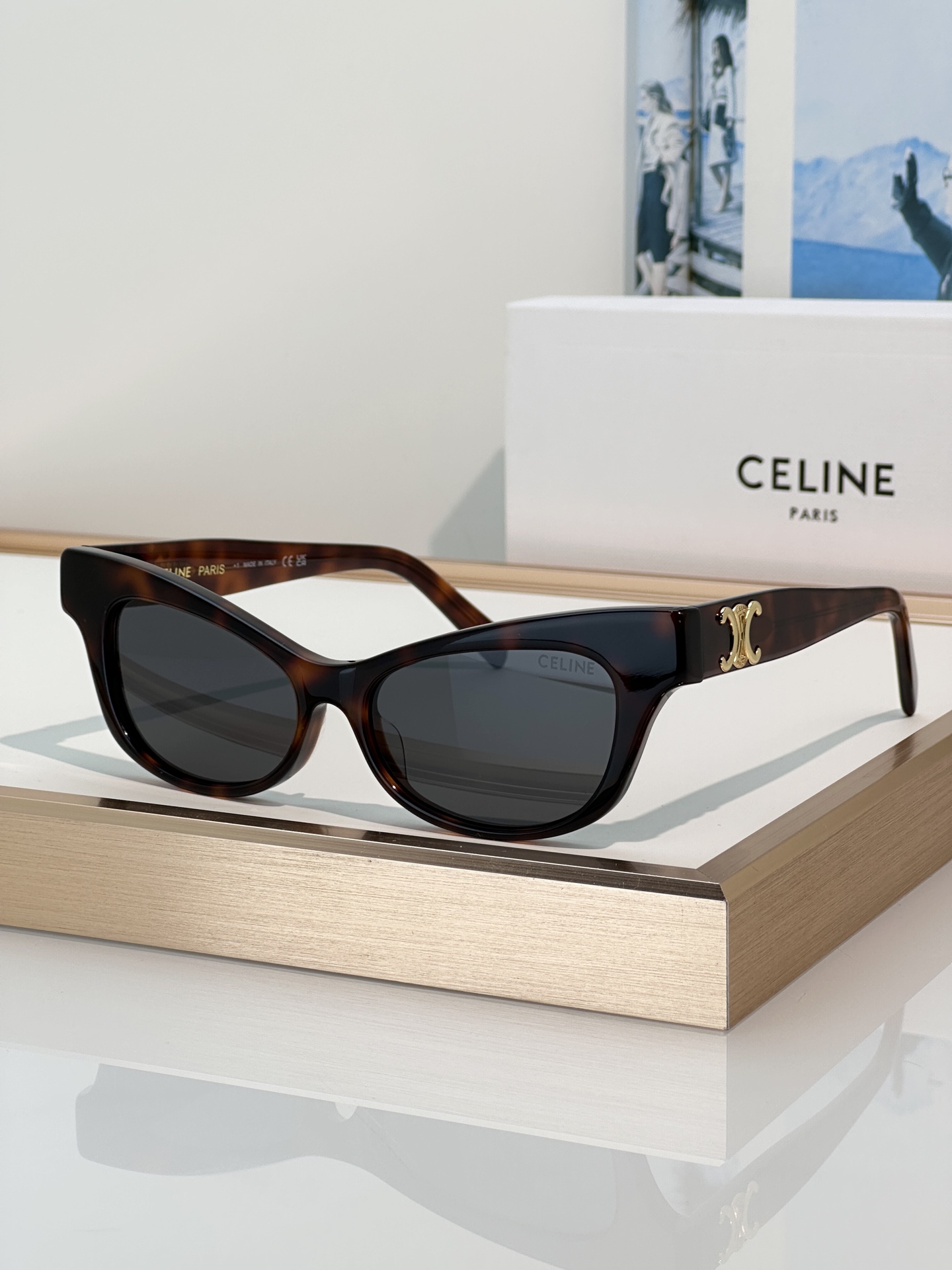 Designer Sunglasses CL40352U