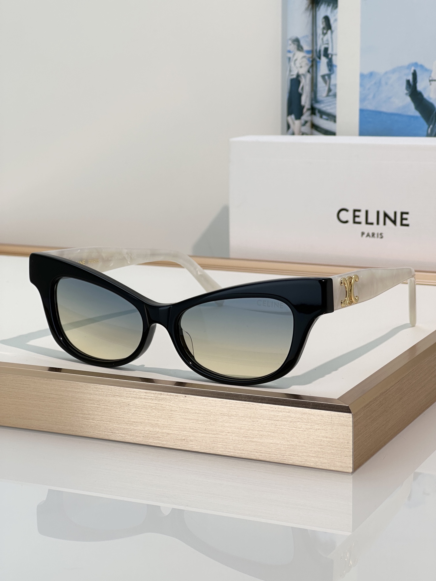 Designer Sunglasses CL40352U