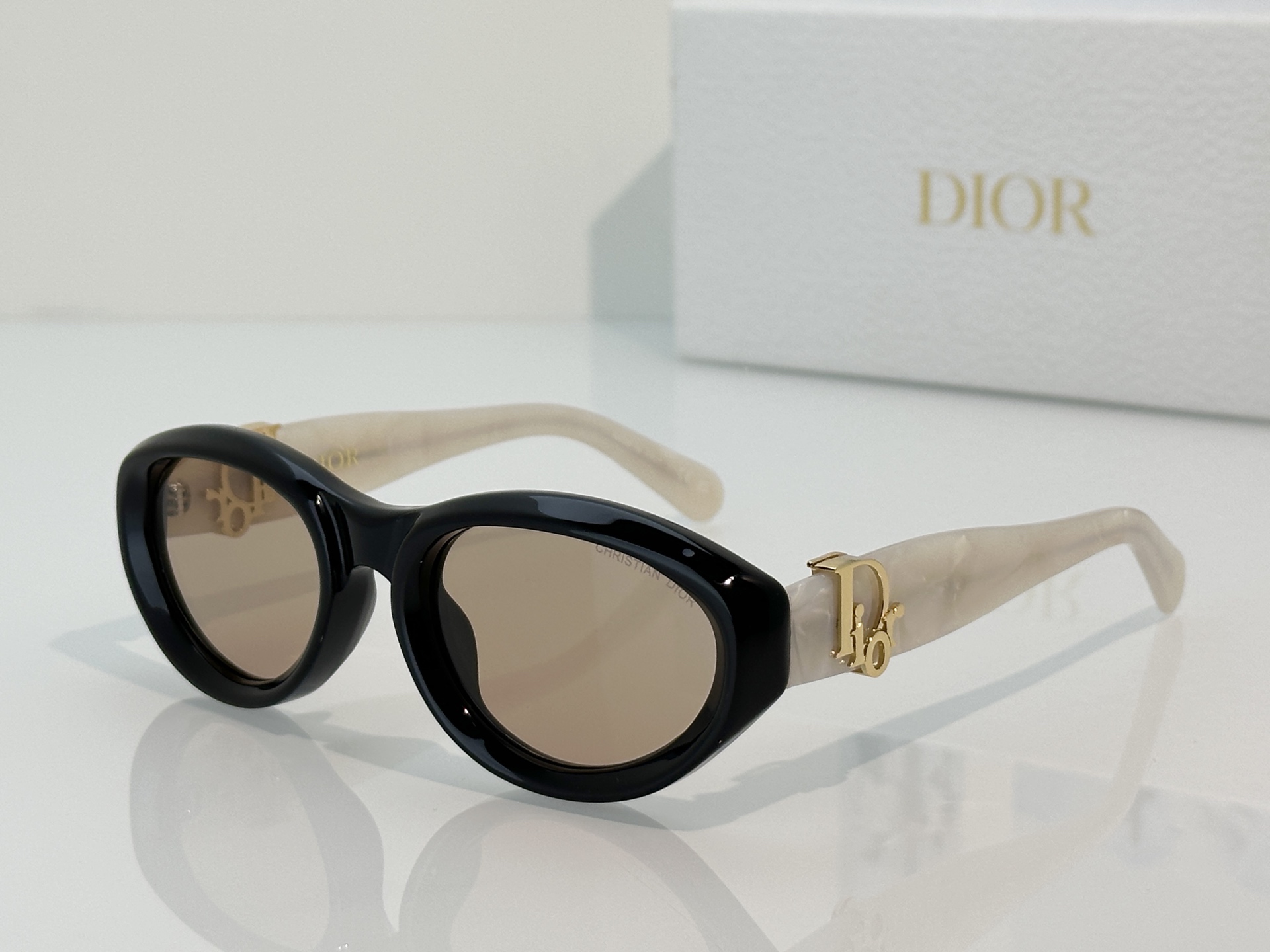 Designer Sunglasses Oblique