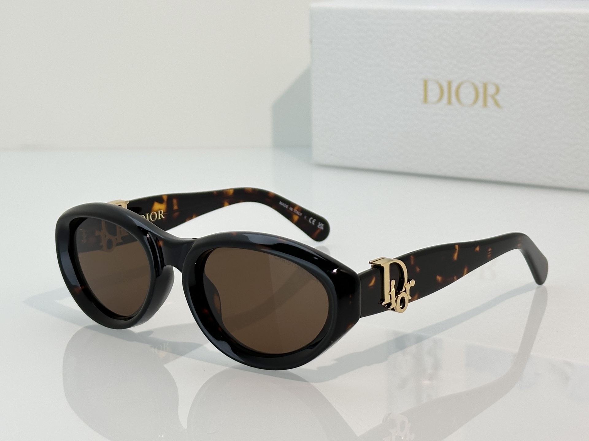 Designer Sunglasses Oblique