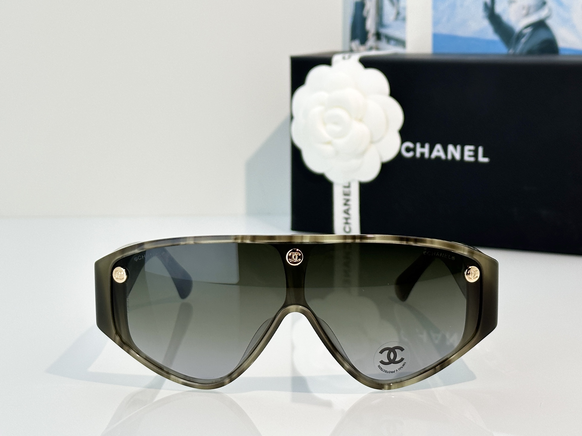 Chanel Sunglasses CH5569