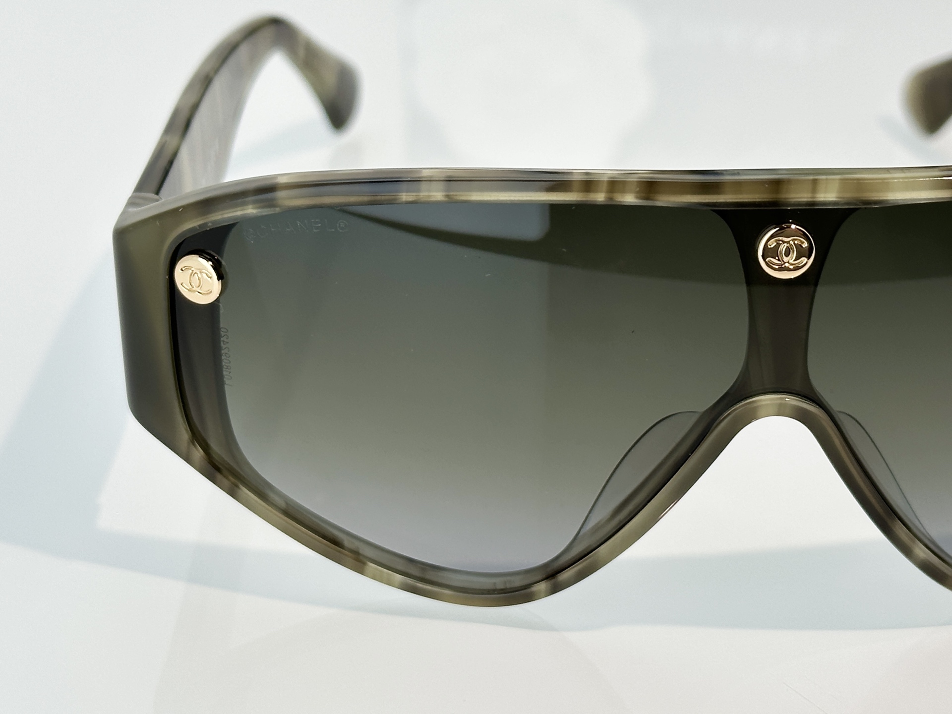 Chanel Sunglasses CH5569