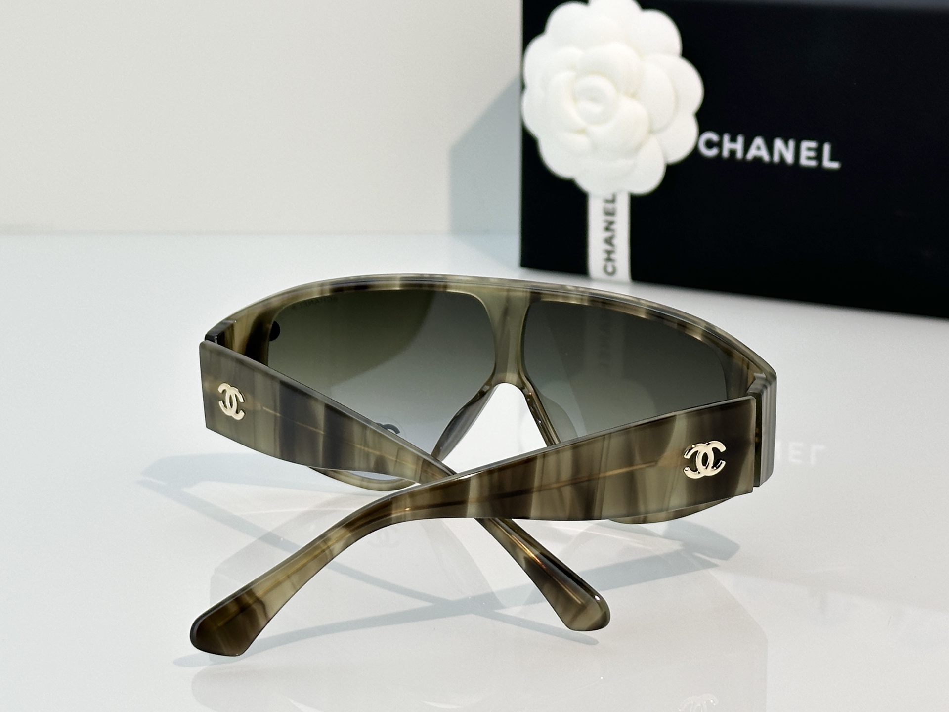 Chanel Sunglasses CH5569