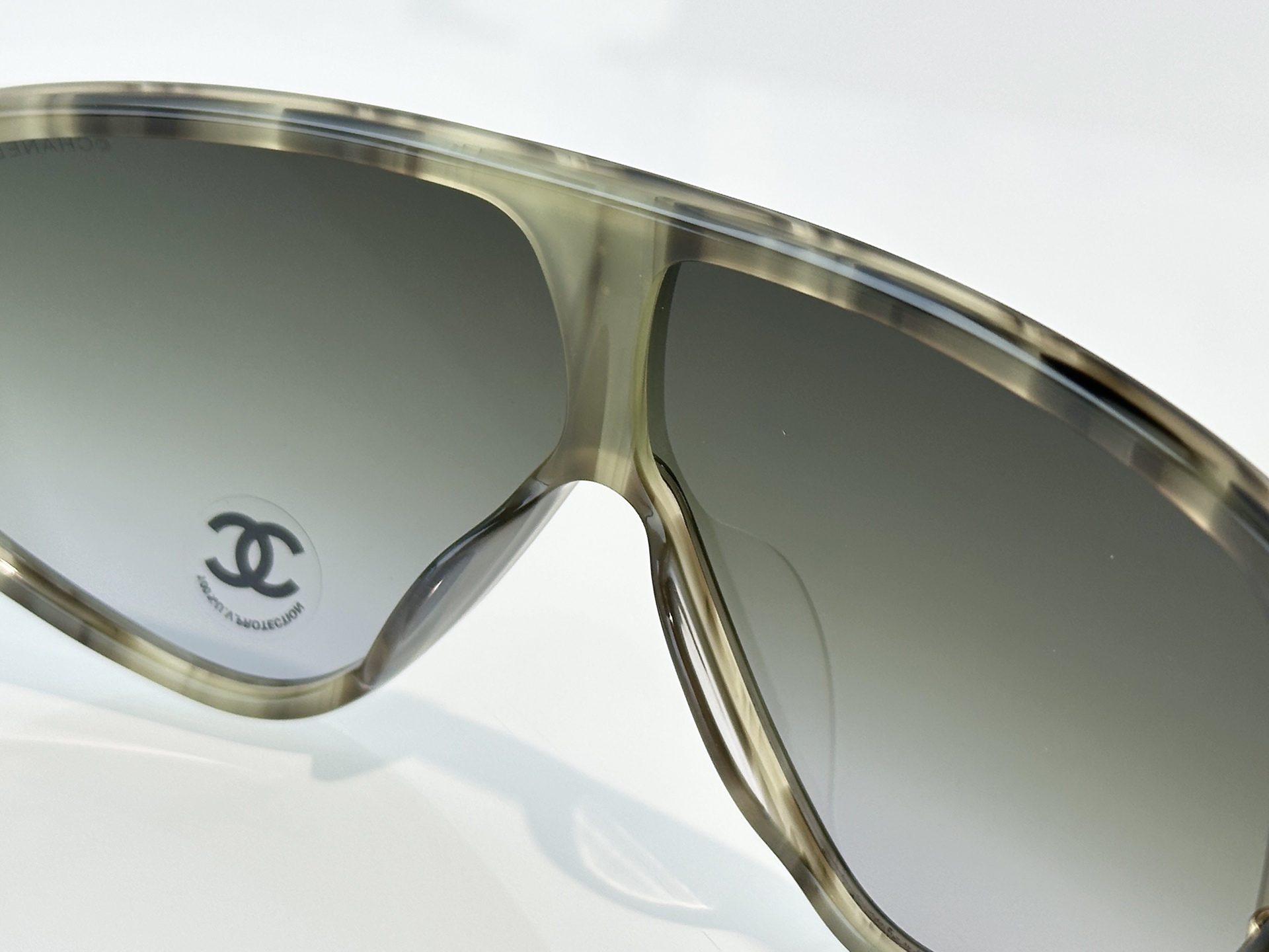 Chanel Sunglasses CH5569