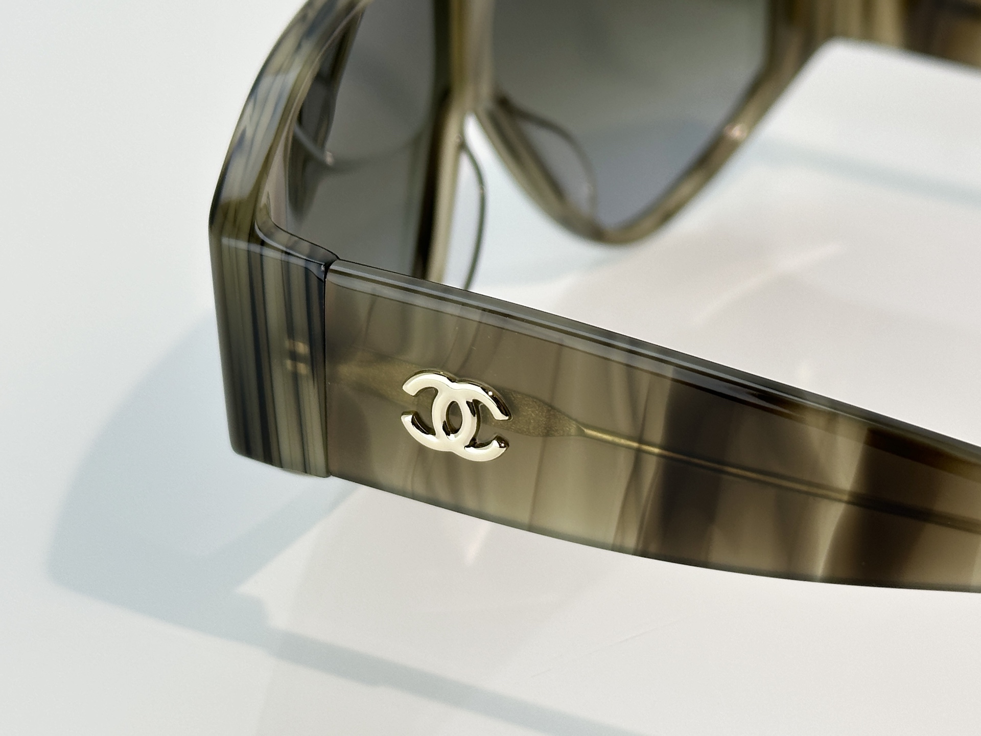 Chanel Sunglasses CH5569