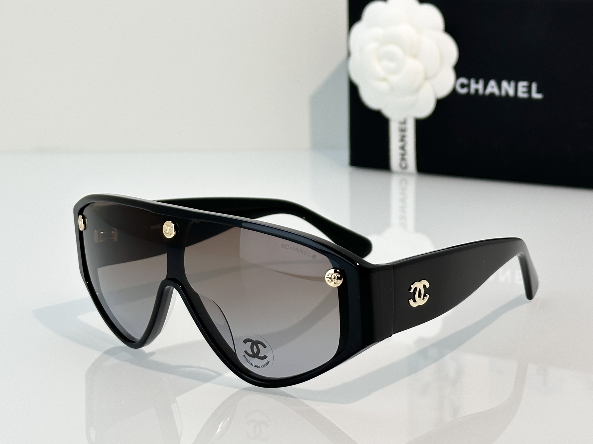 Chanel Sunglasses CH5569