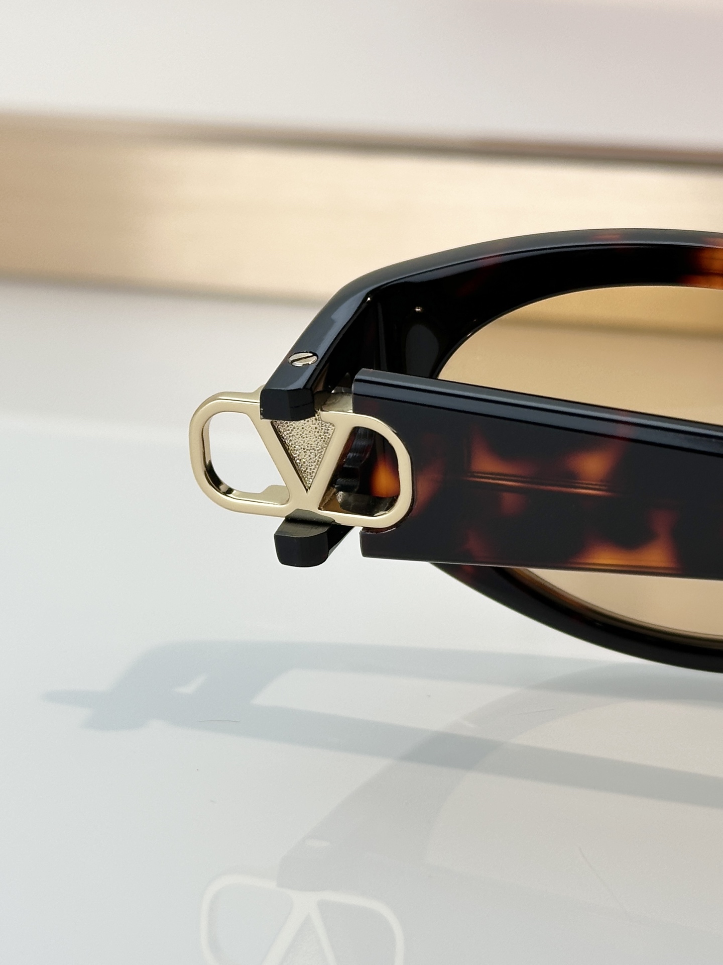Designer Sunglasses VG0015SA