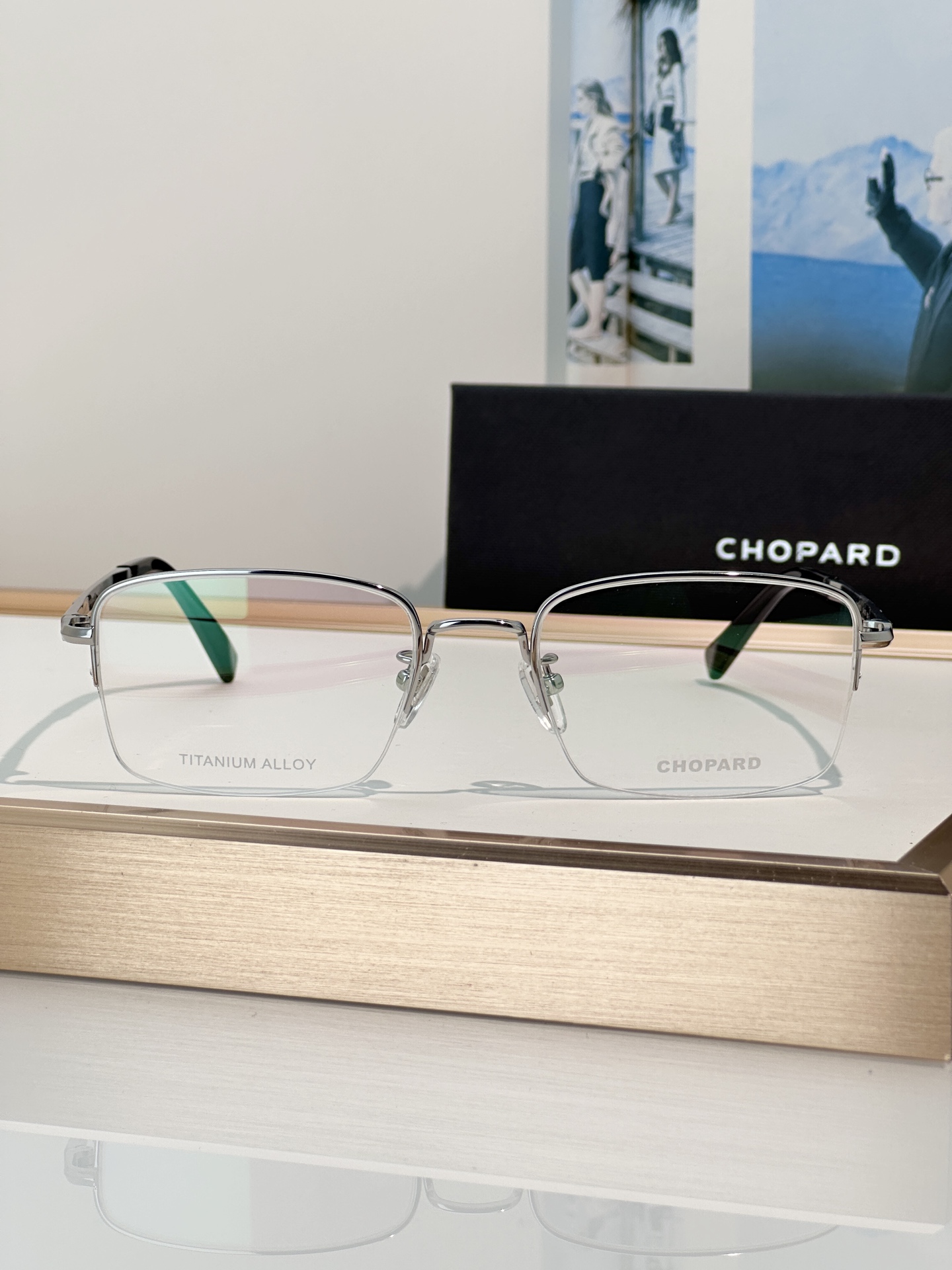 Designer Sunglasses VCHM62J