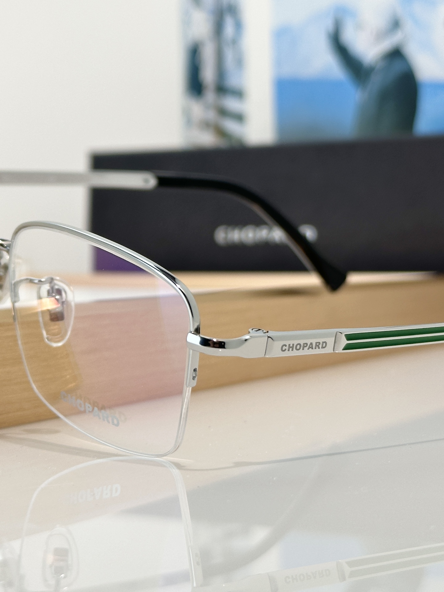 Designer Sunglasses VCHM62J