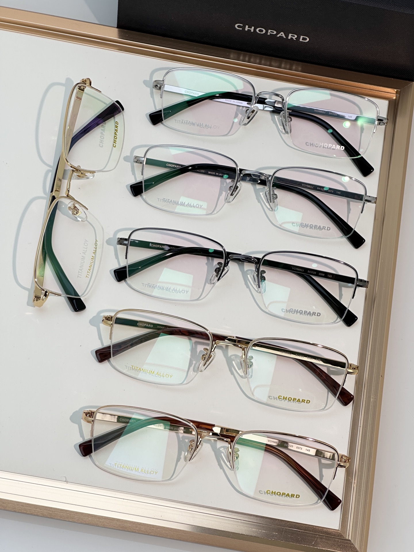 Designer Sunglasses VCHM62J