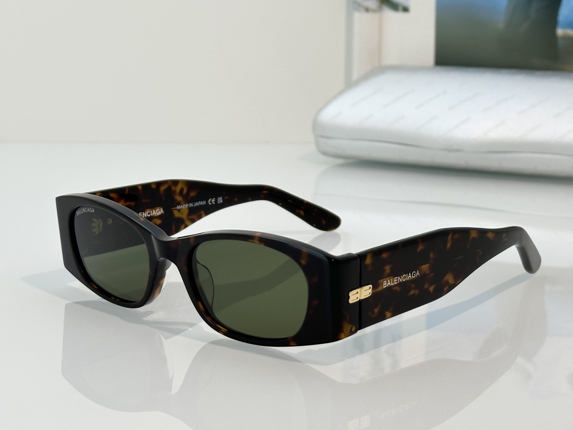 Designer Sunglasses BB7158S