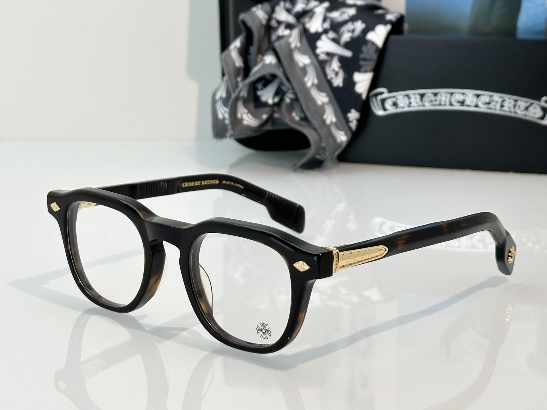 Designer Sunglasses CHIRP