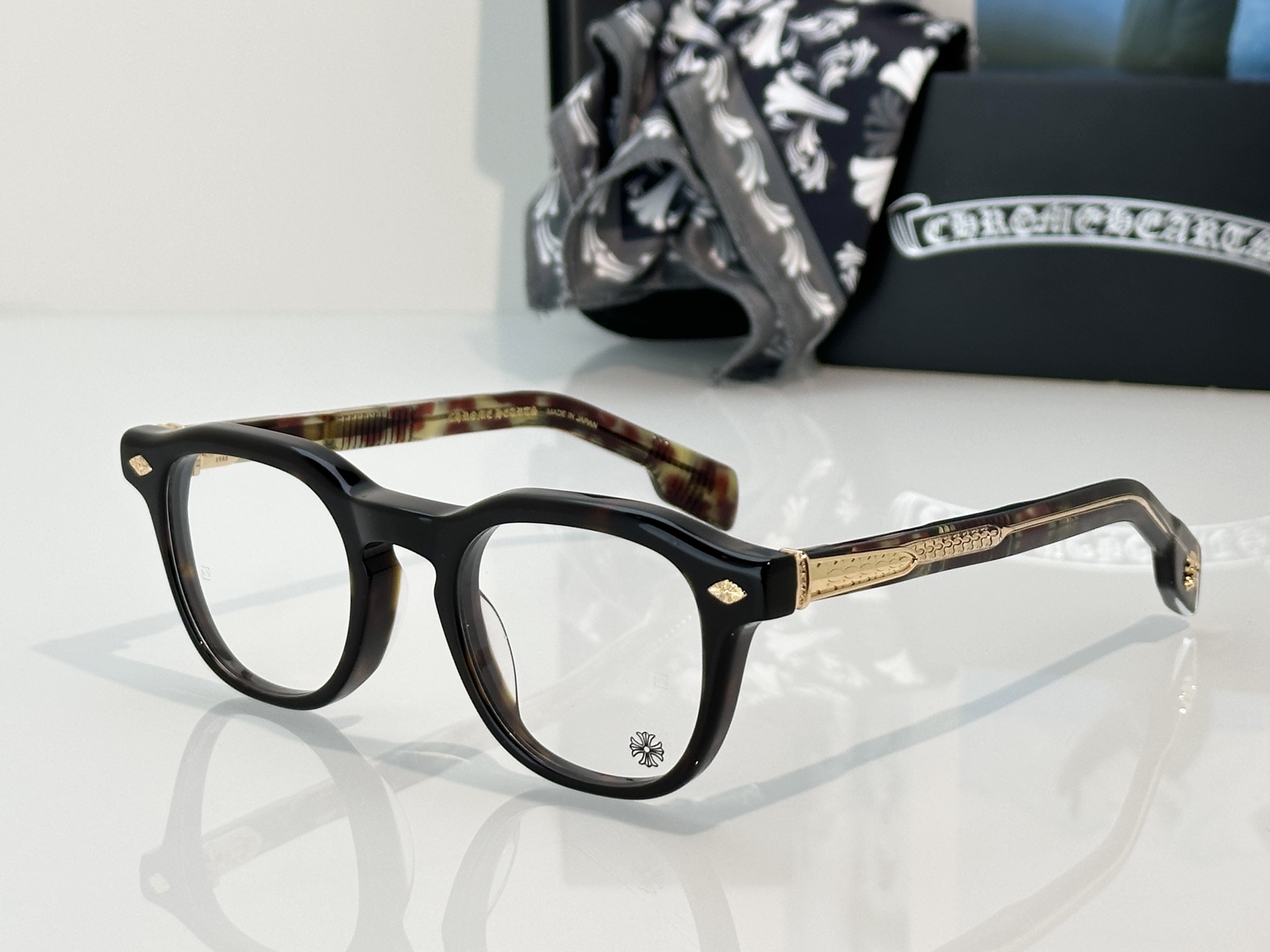 Designer Sunglasses CHIRP