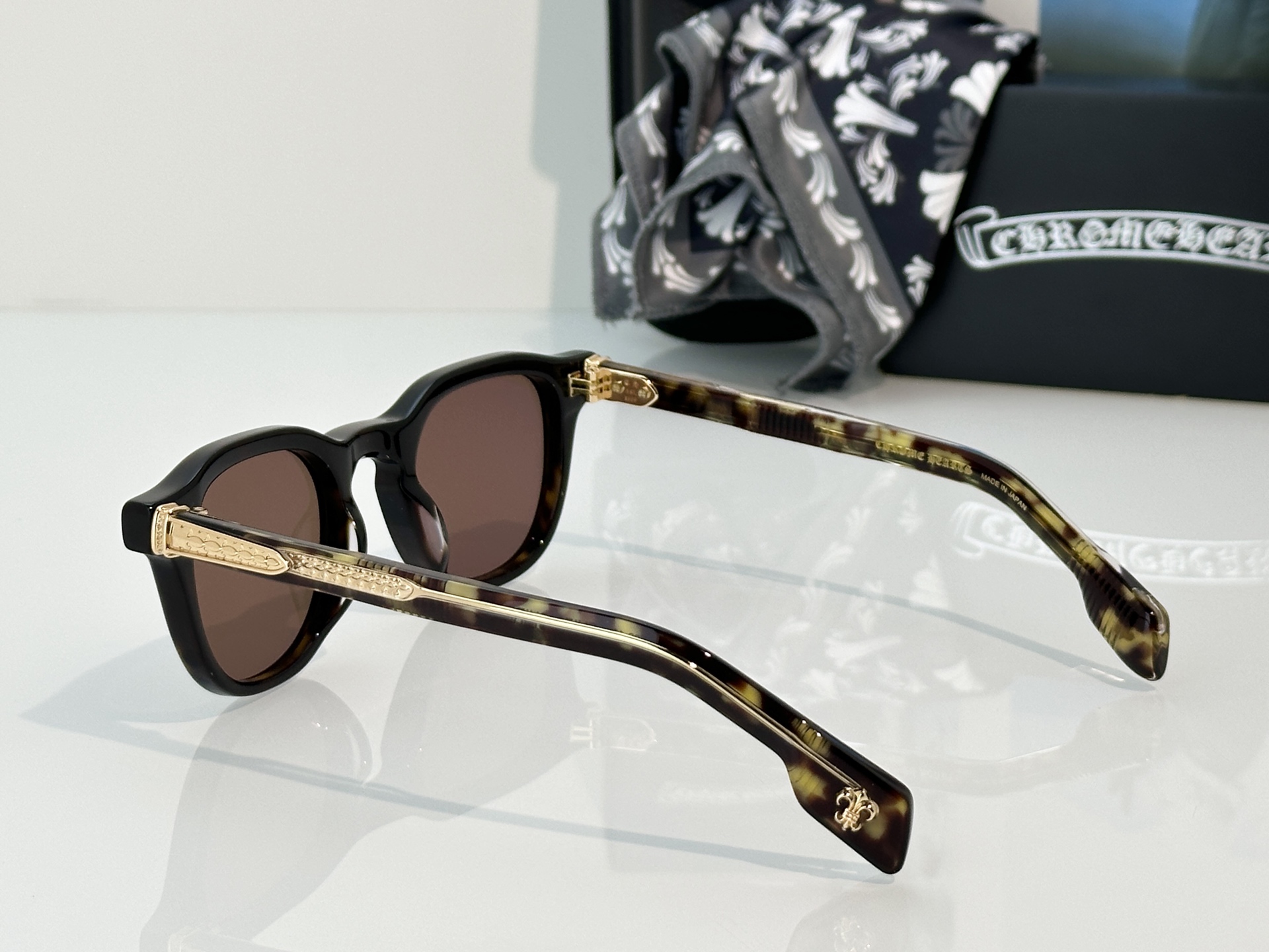 Designer Sunglasses CHIRP
