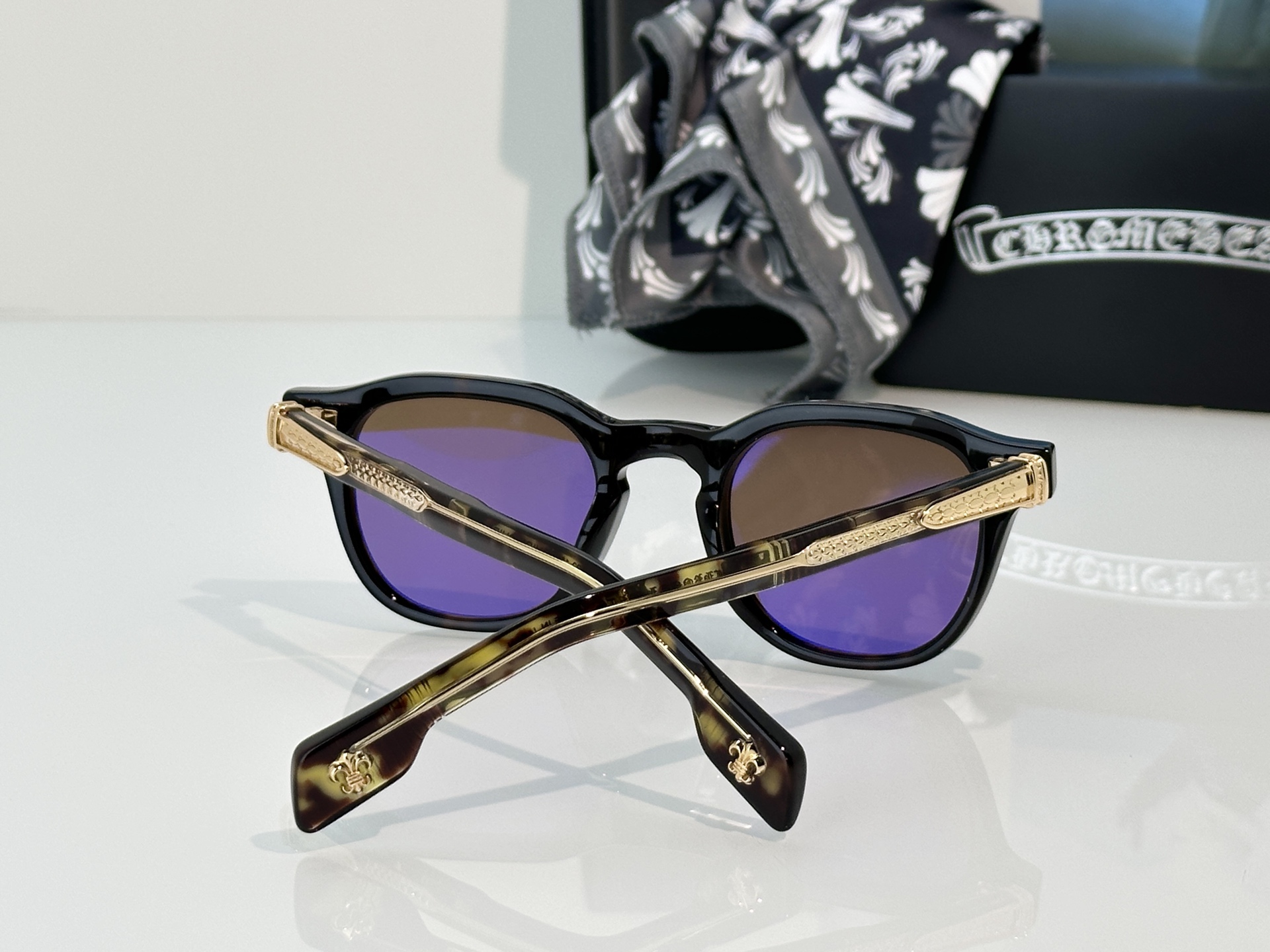 Designer Sunglasses CHIRP