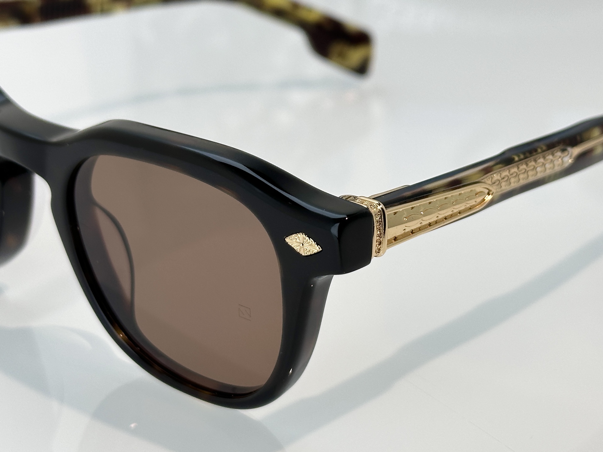 Designer Sunglasses CHIRP