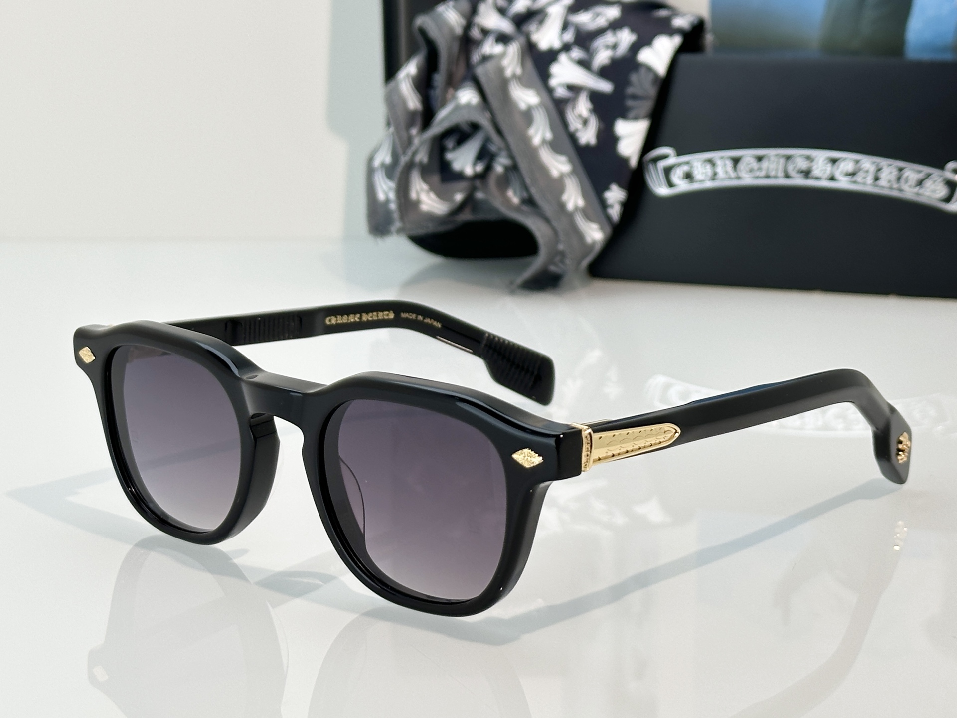 Designer Sunglasses CHIRP