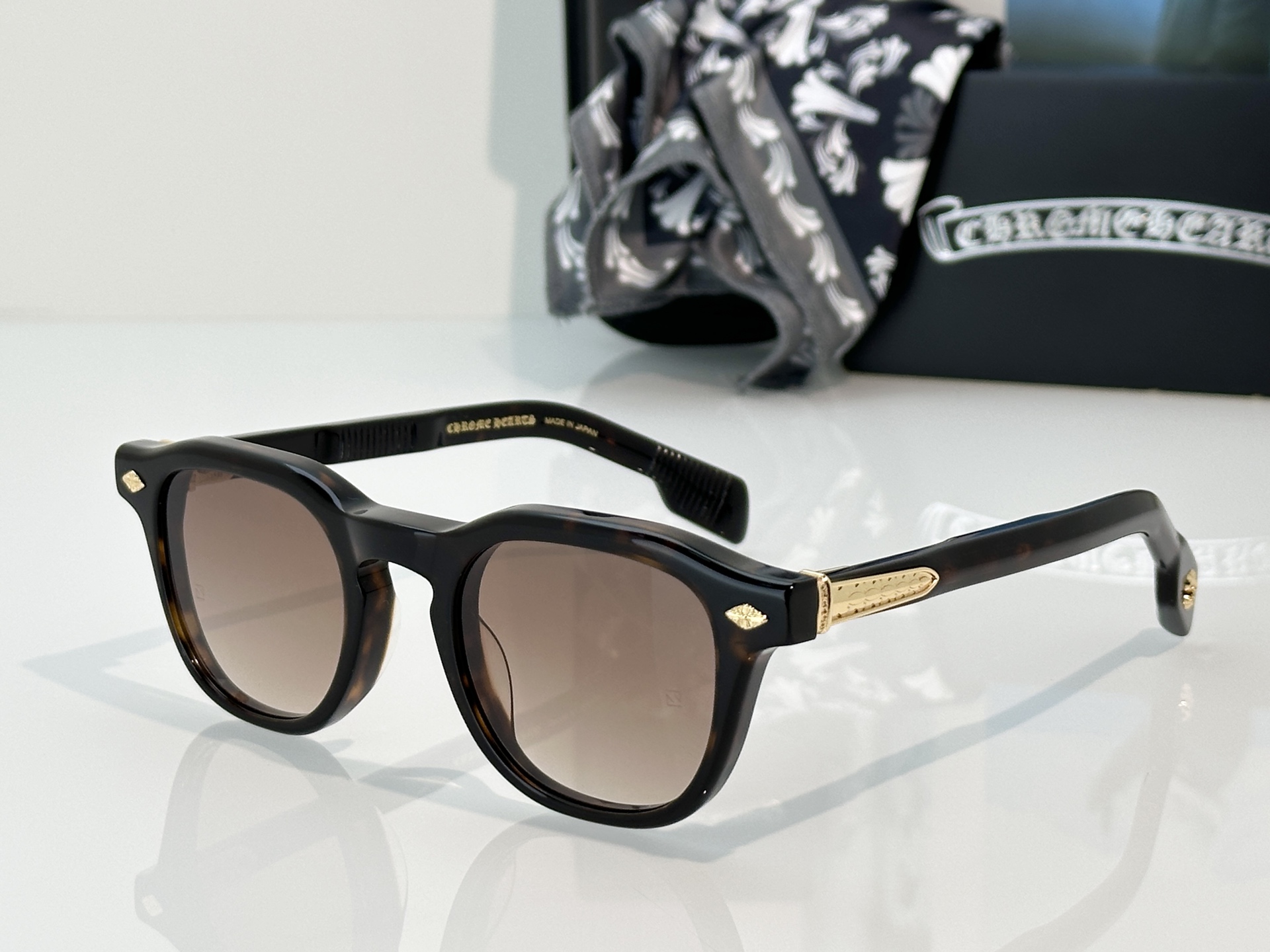 Designer Sunglasses CHIRP