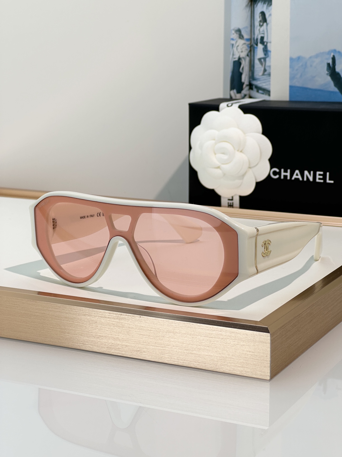 Chanel Sunglasses 5568
