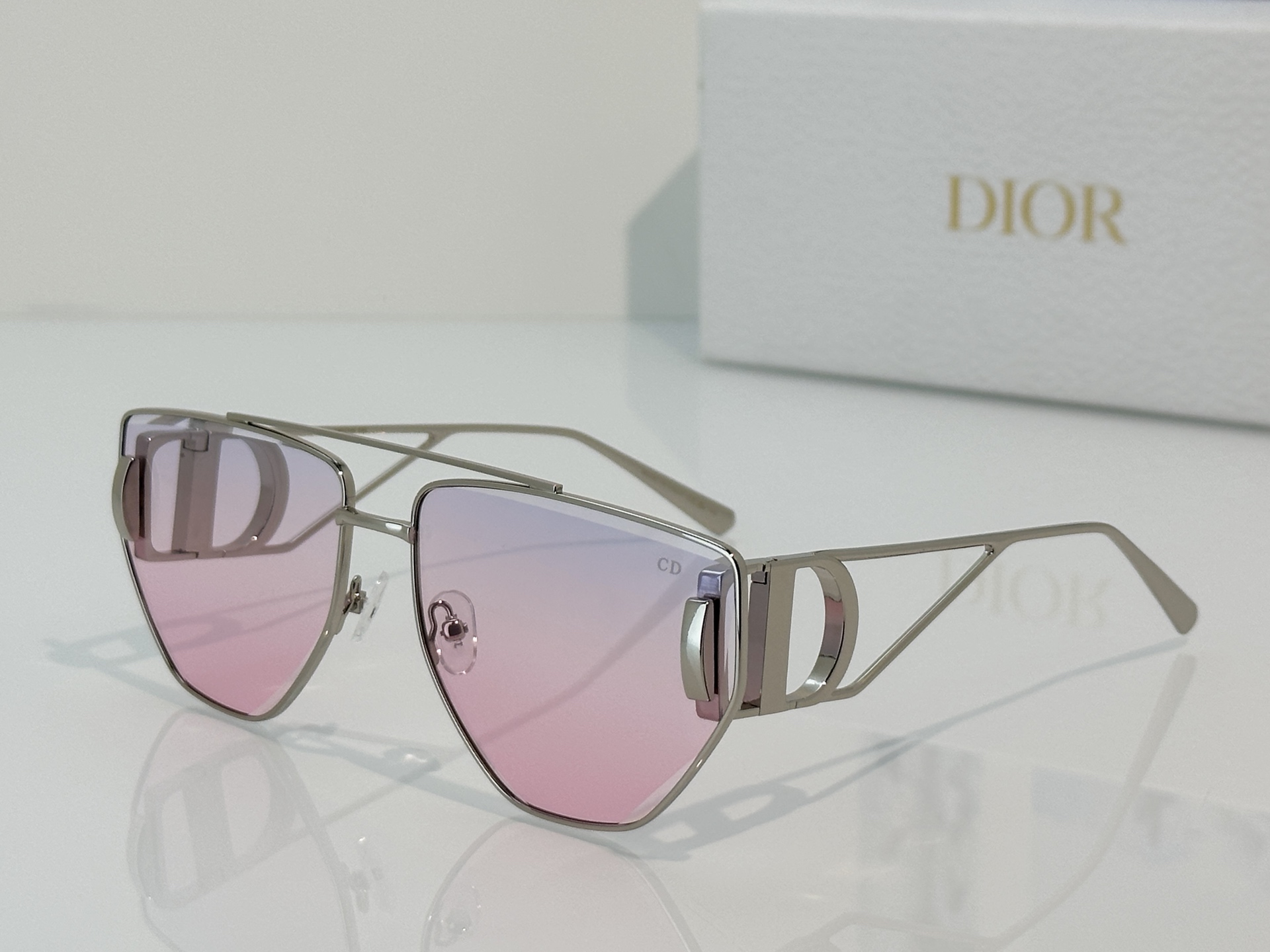 Designer Sunglasses DSGTA42UCR