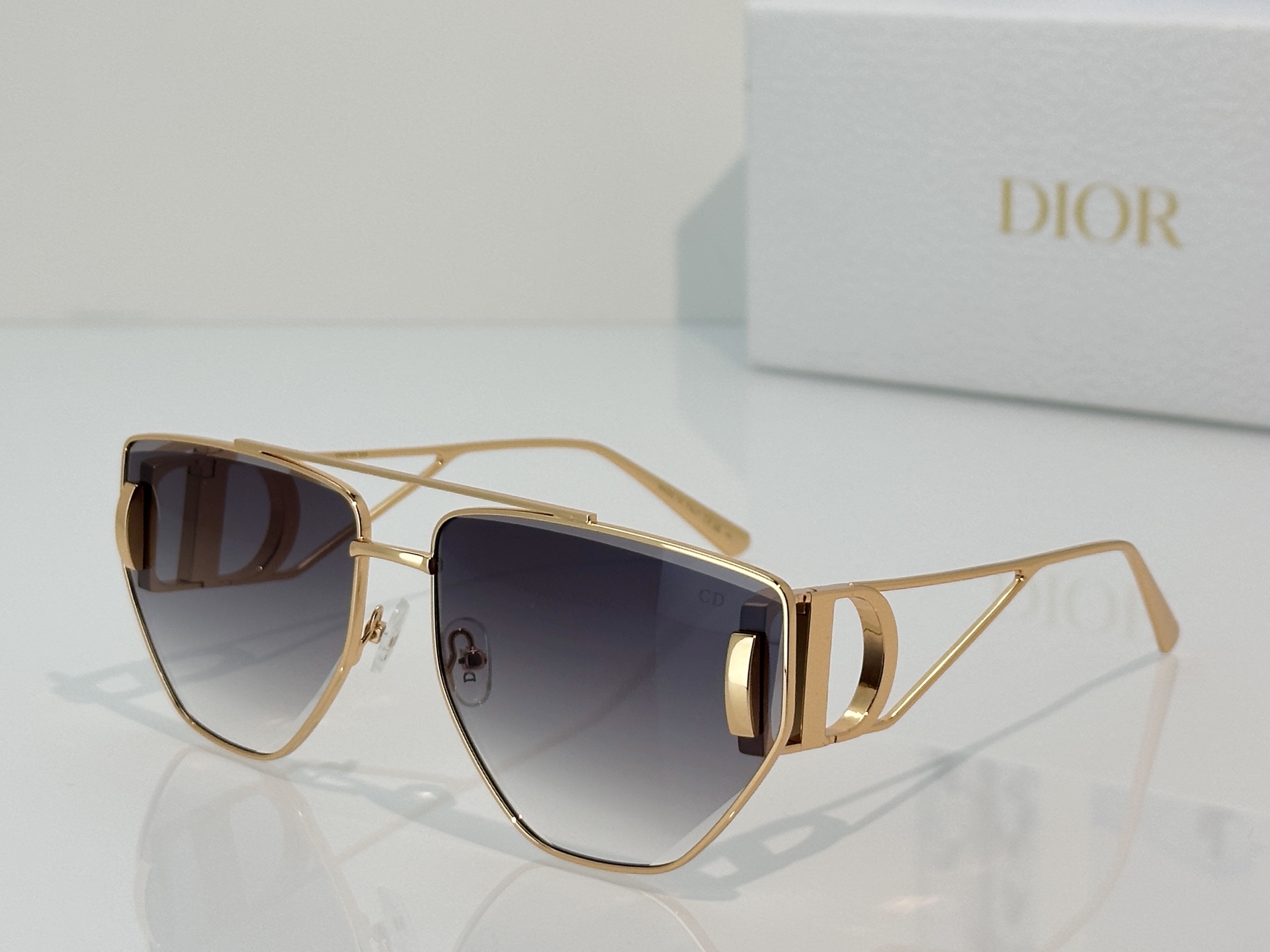 Designer Sunglasses DSGTA42UCR