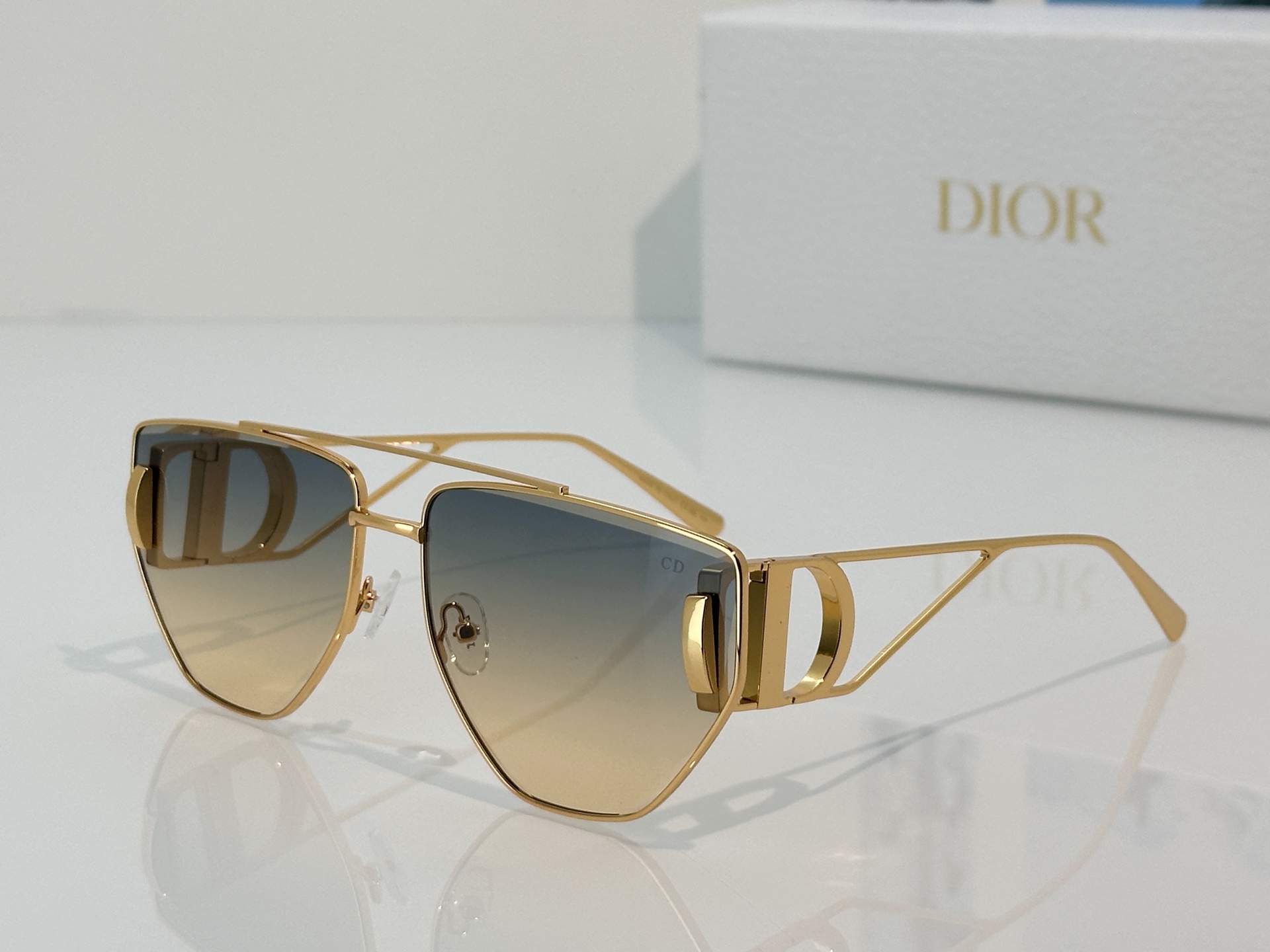 Designer Sunglasses DSGTA42UCR